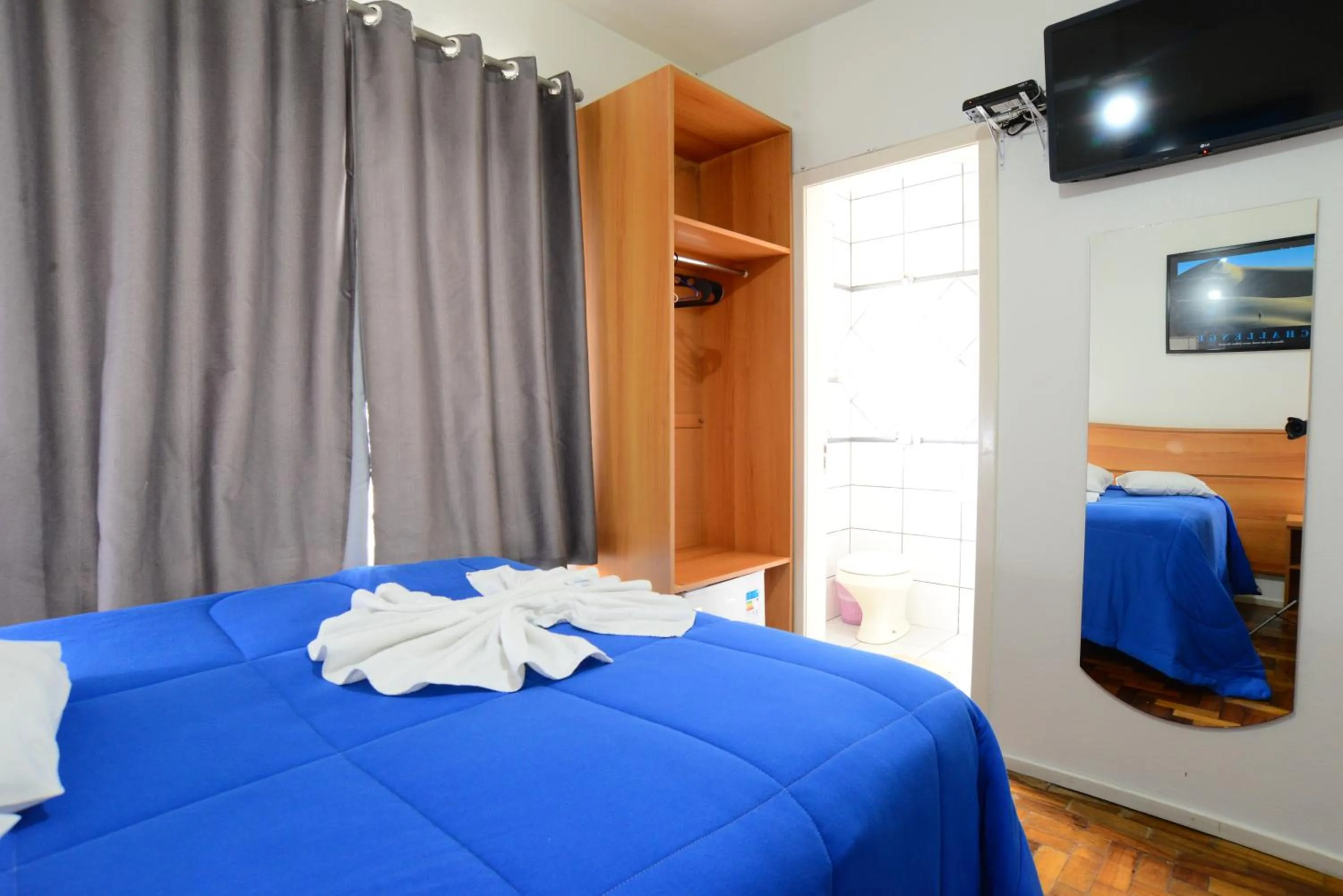 Bedroom, Bed in Bandeira Hotel