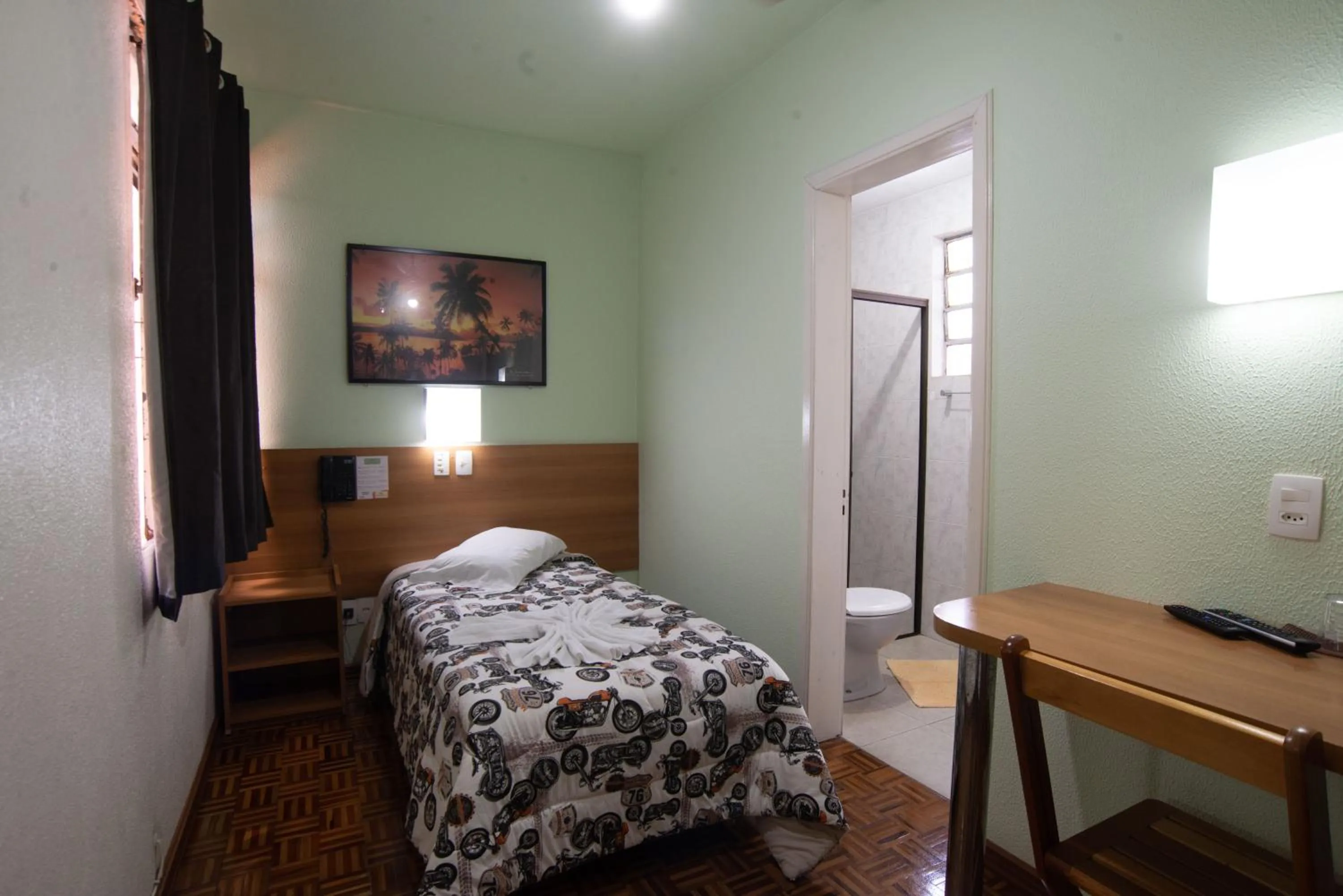 Bedroom, Bed in Bandeira Hotel