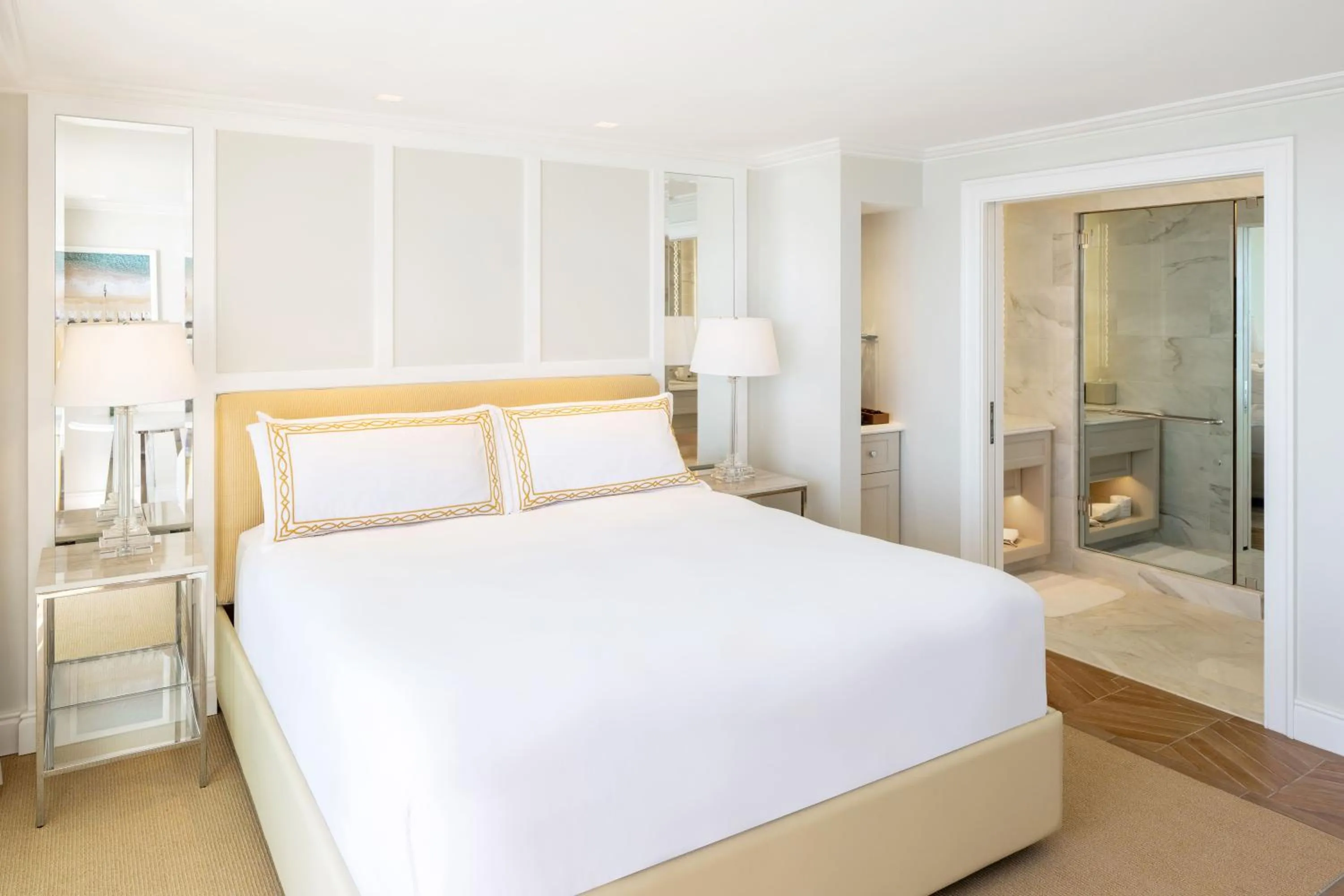 Bed in Surf & Sand Laguna Beach