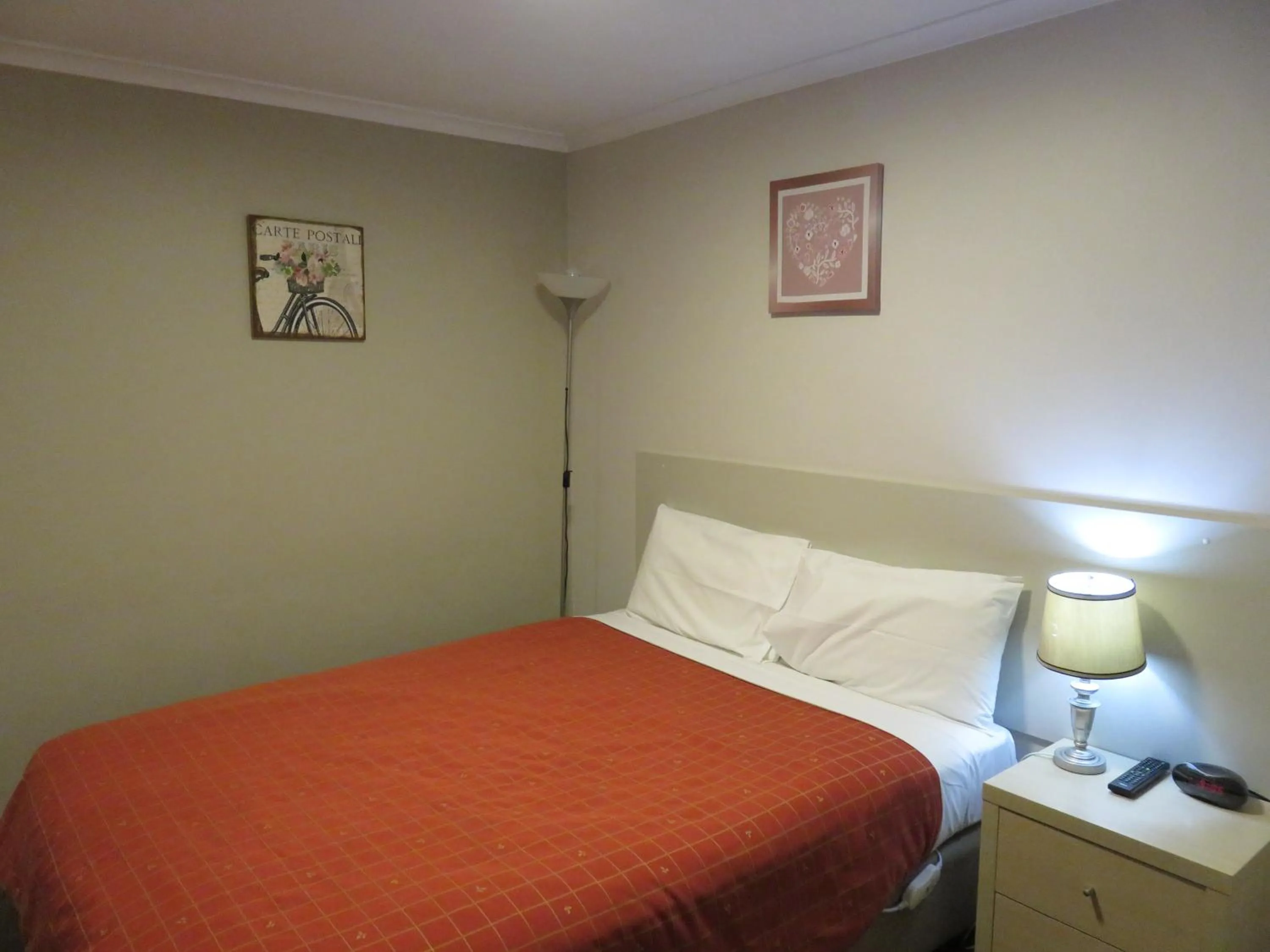 Bed in McWilliam Apartments