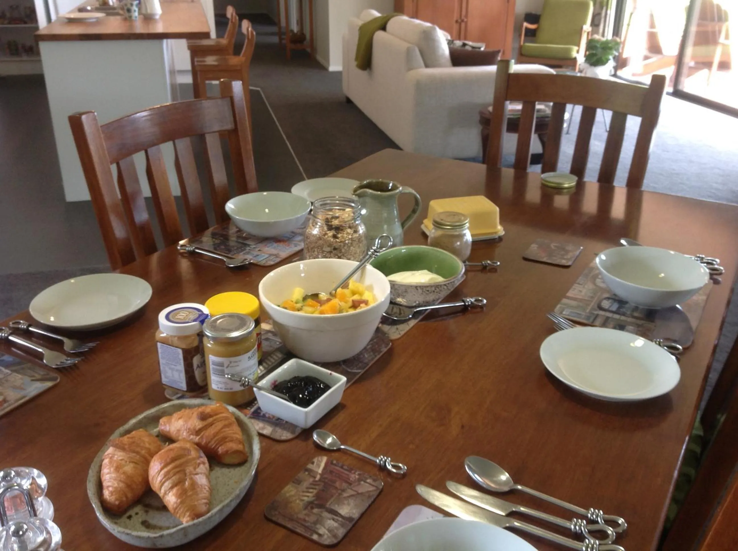Continental breakfast in Rolling Hills Country Stay B&B