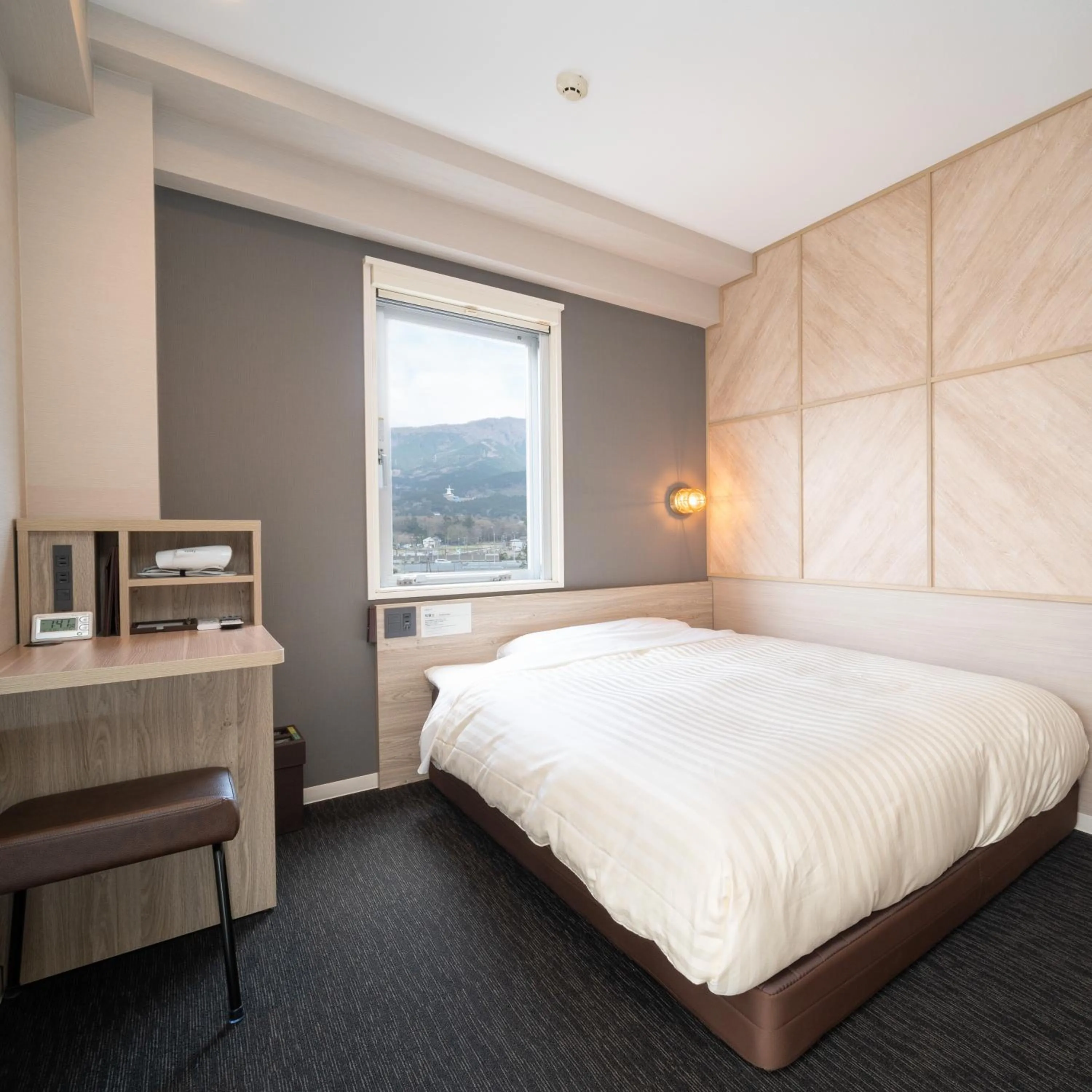 Bed in Super Hotel Gotemba 1