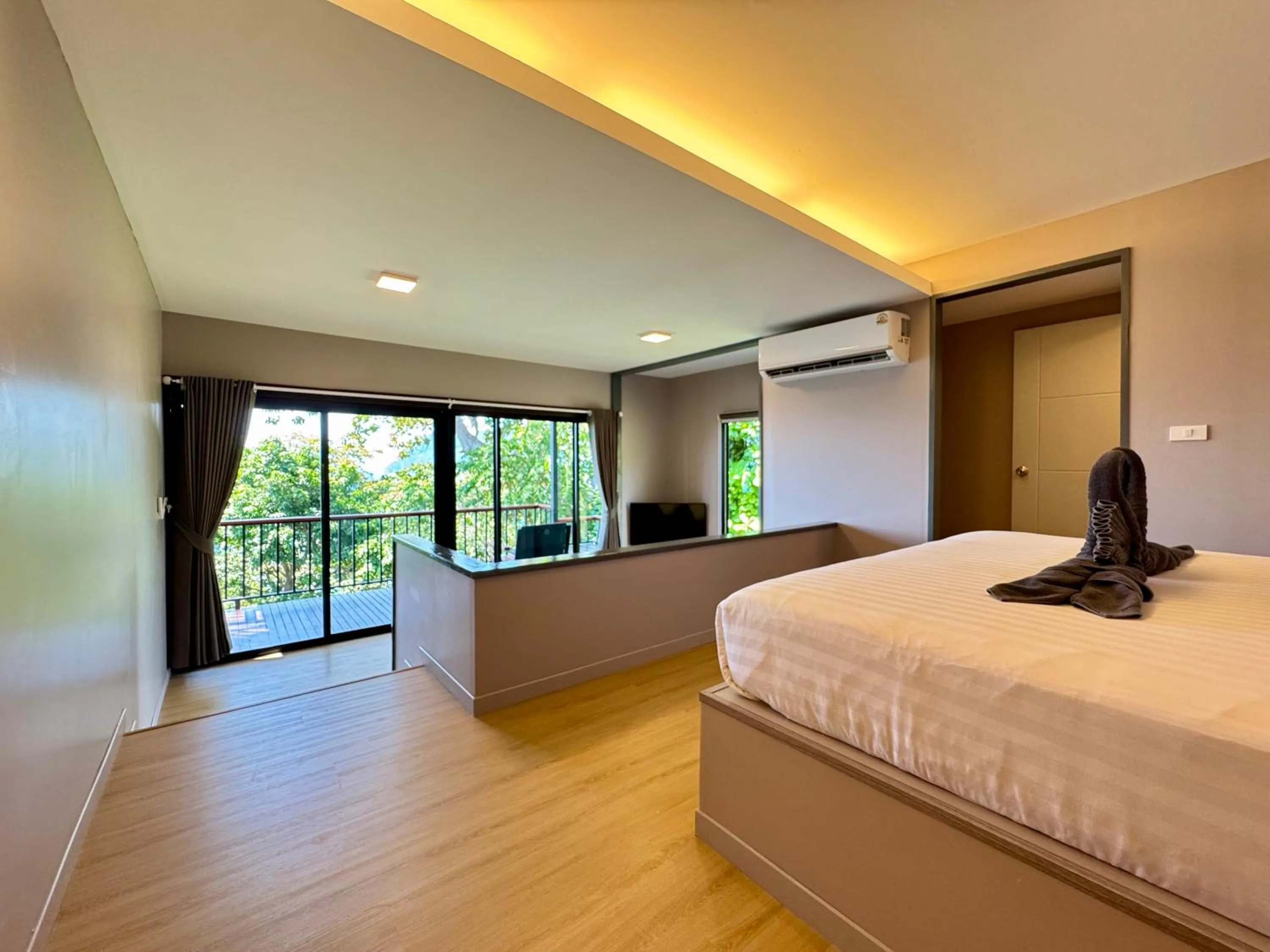 Bed in HIP Seaview Resort @ Phi Phi