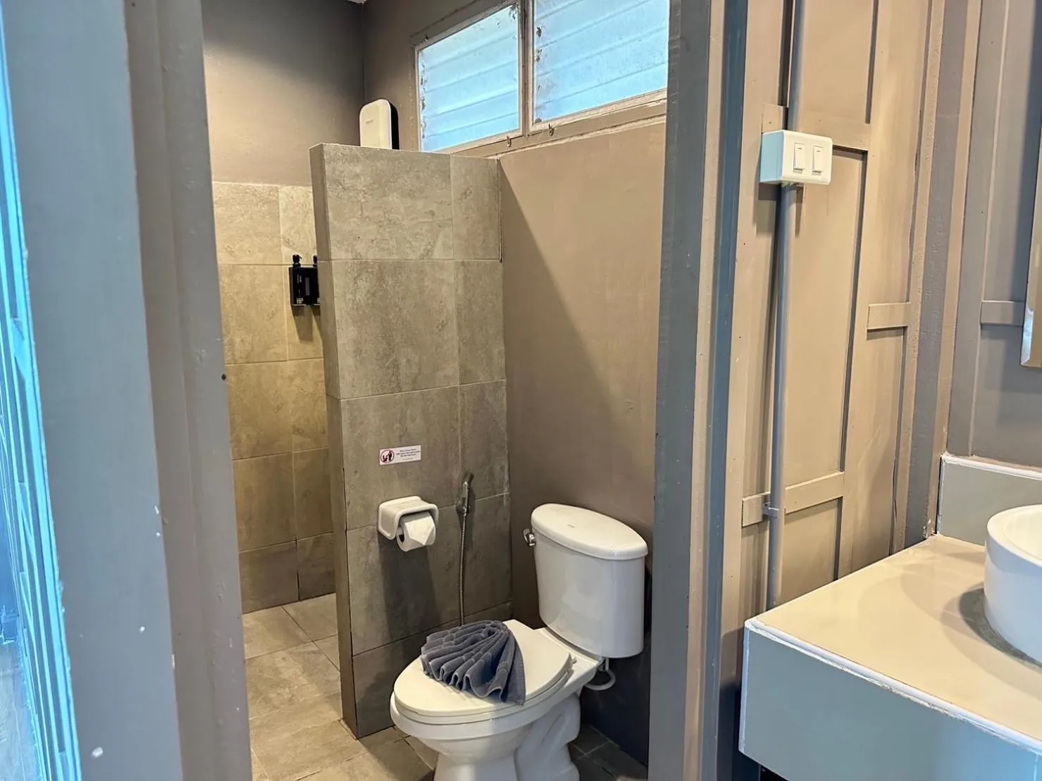 Toilet in HIP Seaview Resort @ Phi Phi