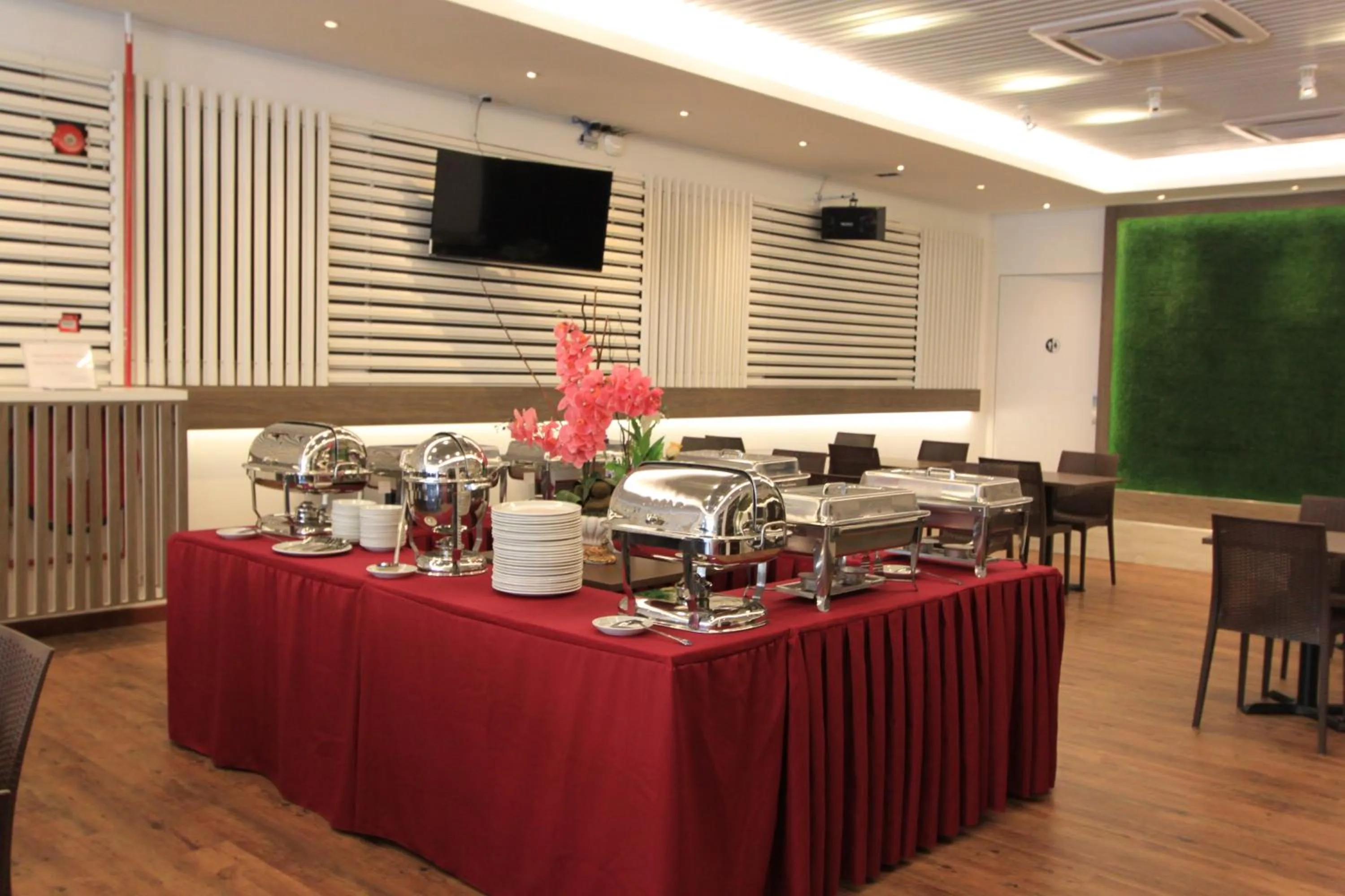 Property building in Molek Garden Hotel