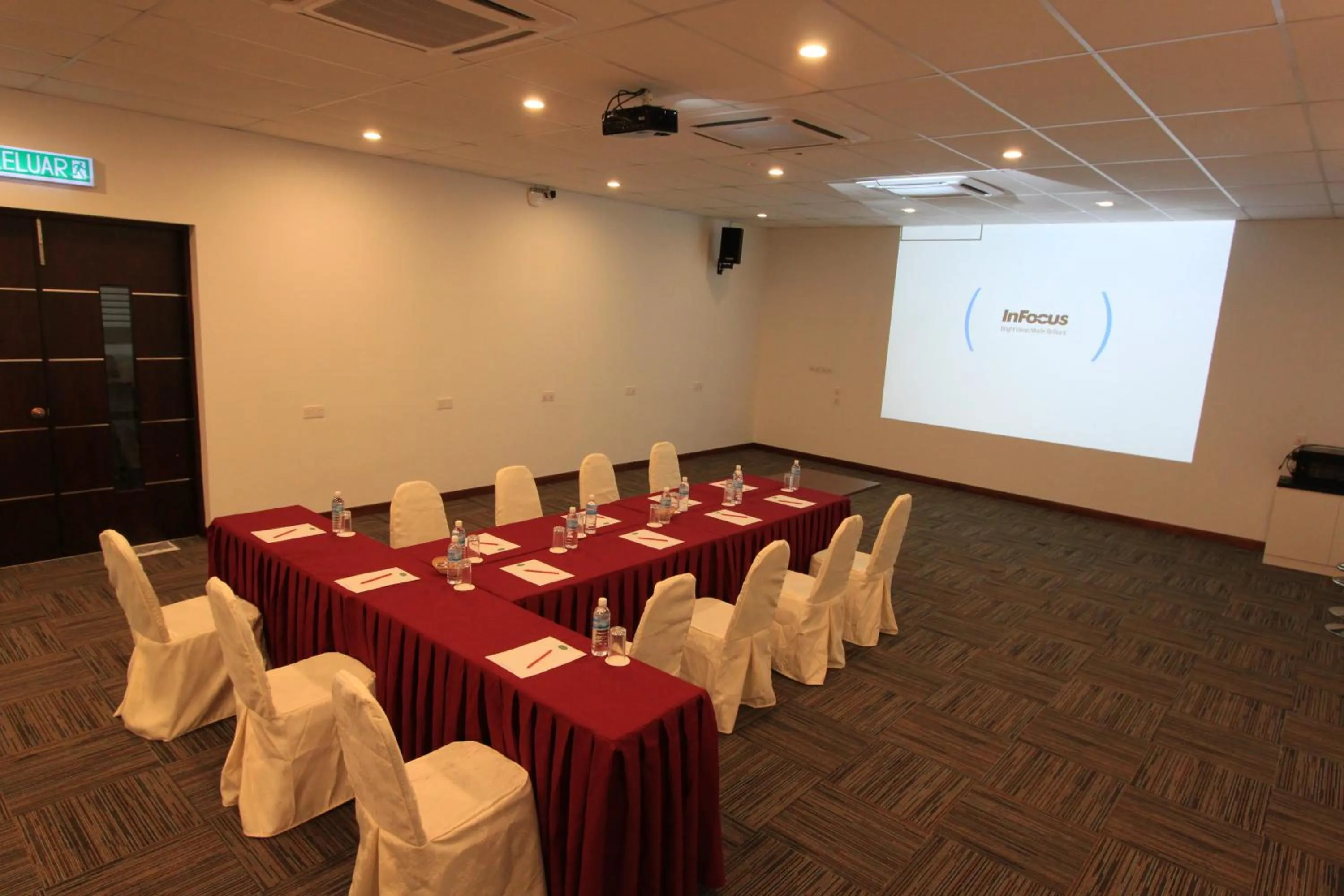 Property building in Molek Garden Hotel