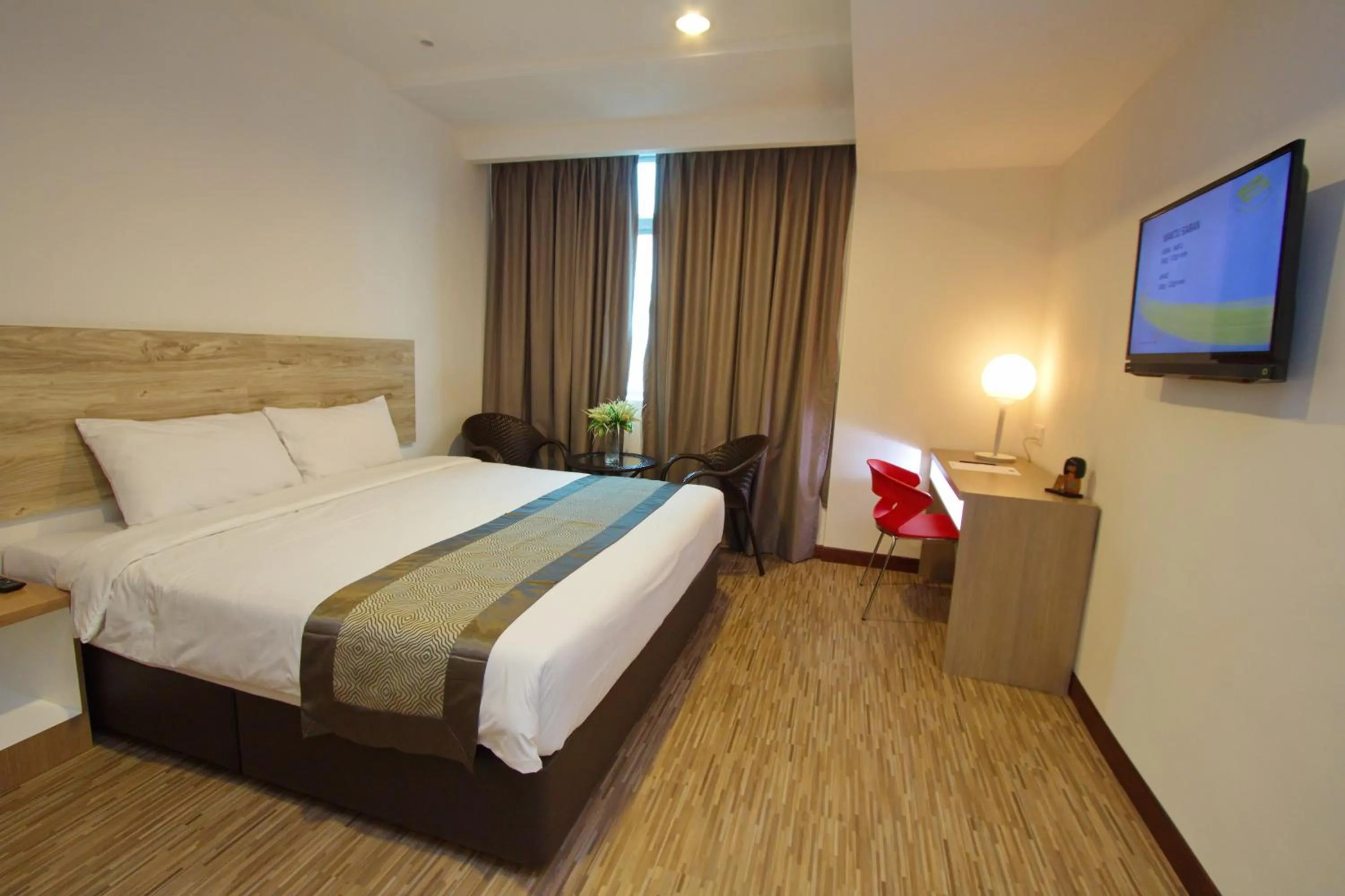 Photo of the whole room, Bed in Molek Garden Hotel