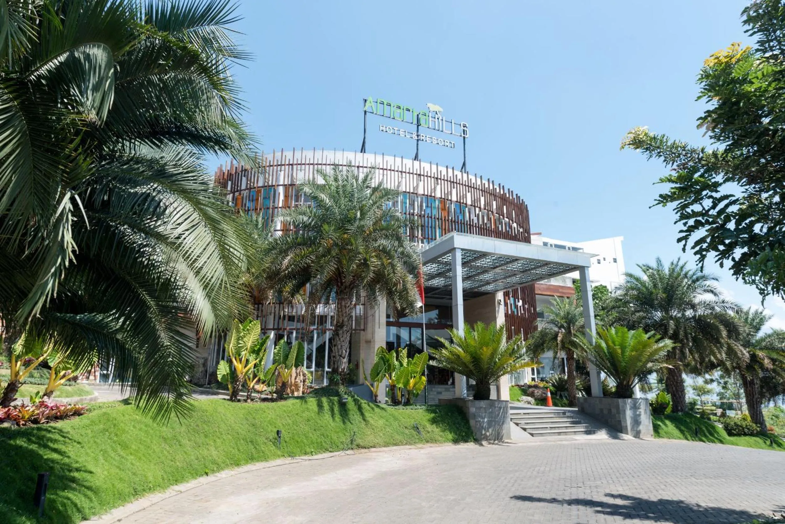 Property building in Amartahills Hotel and Resort