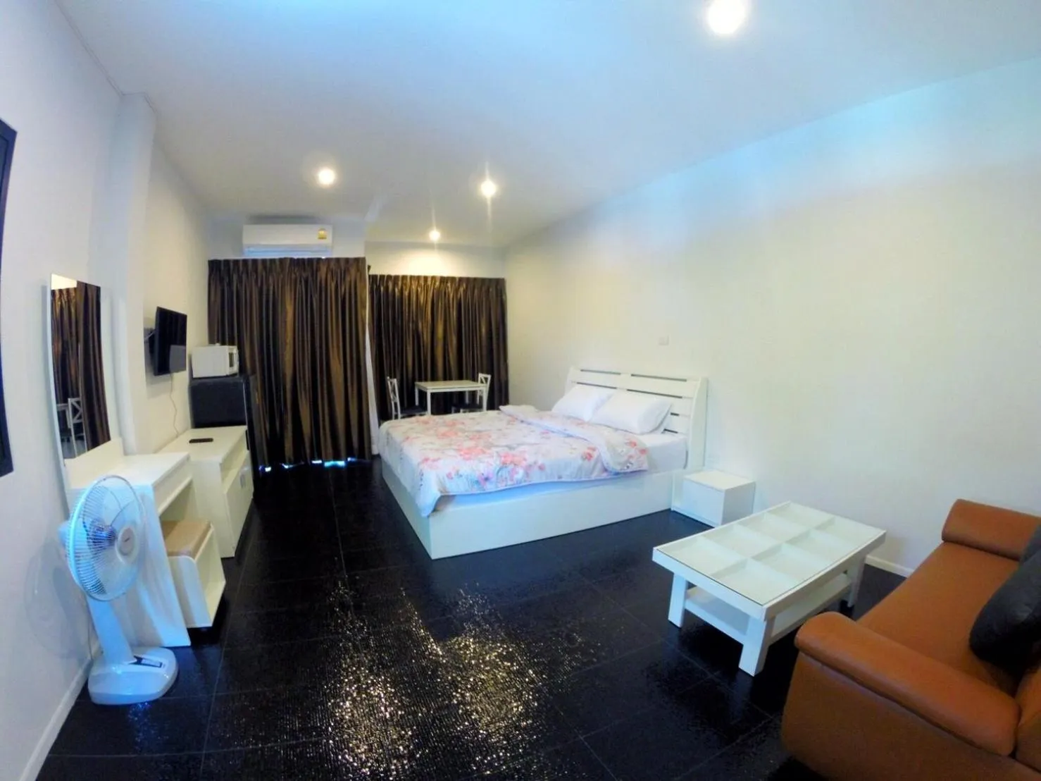 Decorative detail, Bed in Fairtex Residence Pattaya