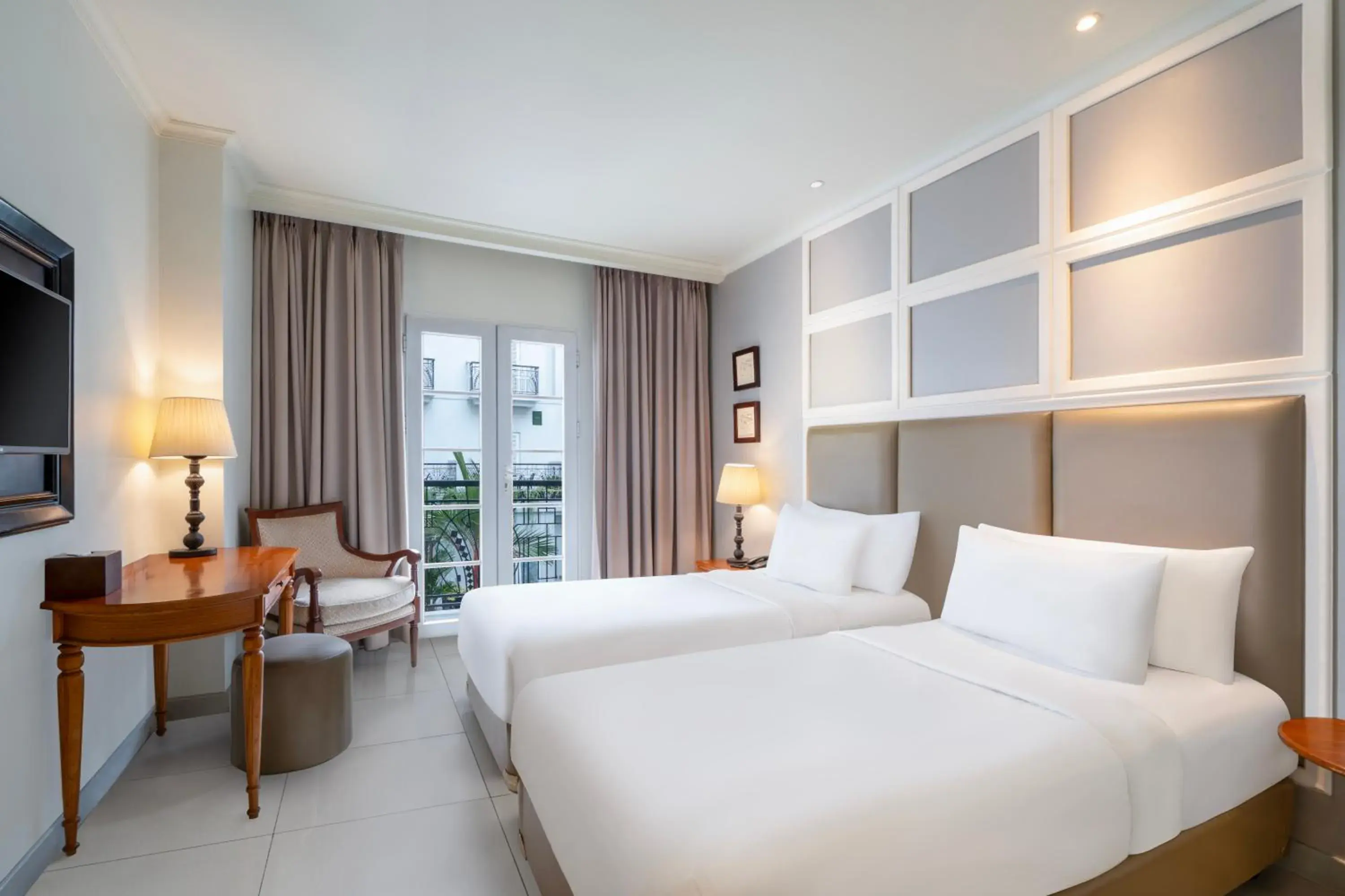 Deluxe Twin Room with Pool View in Hotel Indies Heritage Prawirotaman Deluxe Twin Room with Pool View in Hotel Indies Heritage Prawirotaman