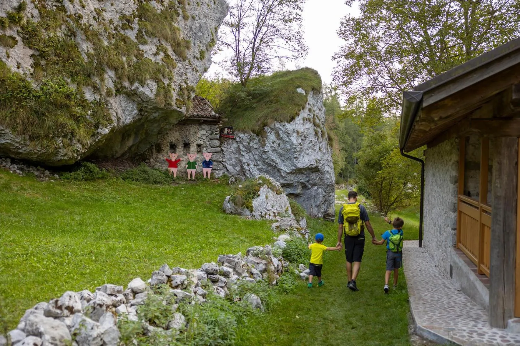 Nearby landmark in Miravalle