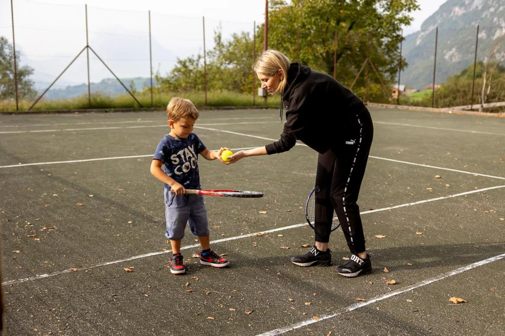 Tennis court in Miravalle