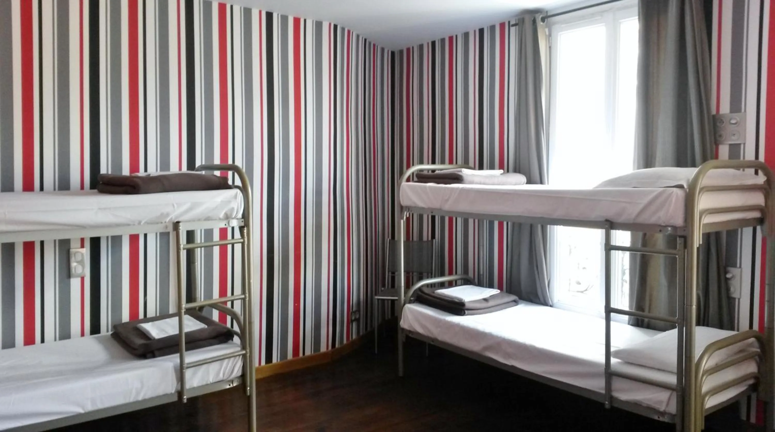 Day, Bed in Oops! Latin quarter by Hiphophostels