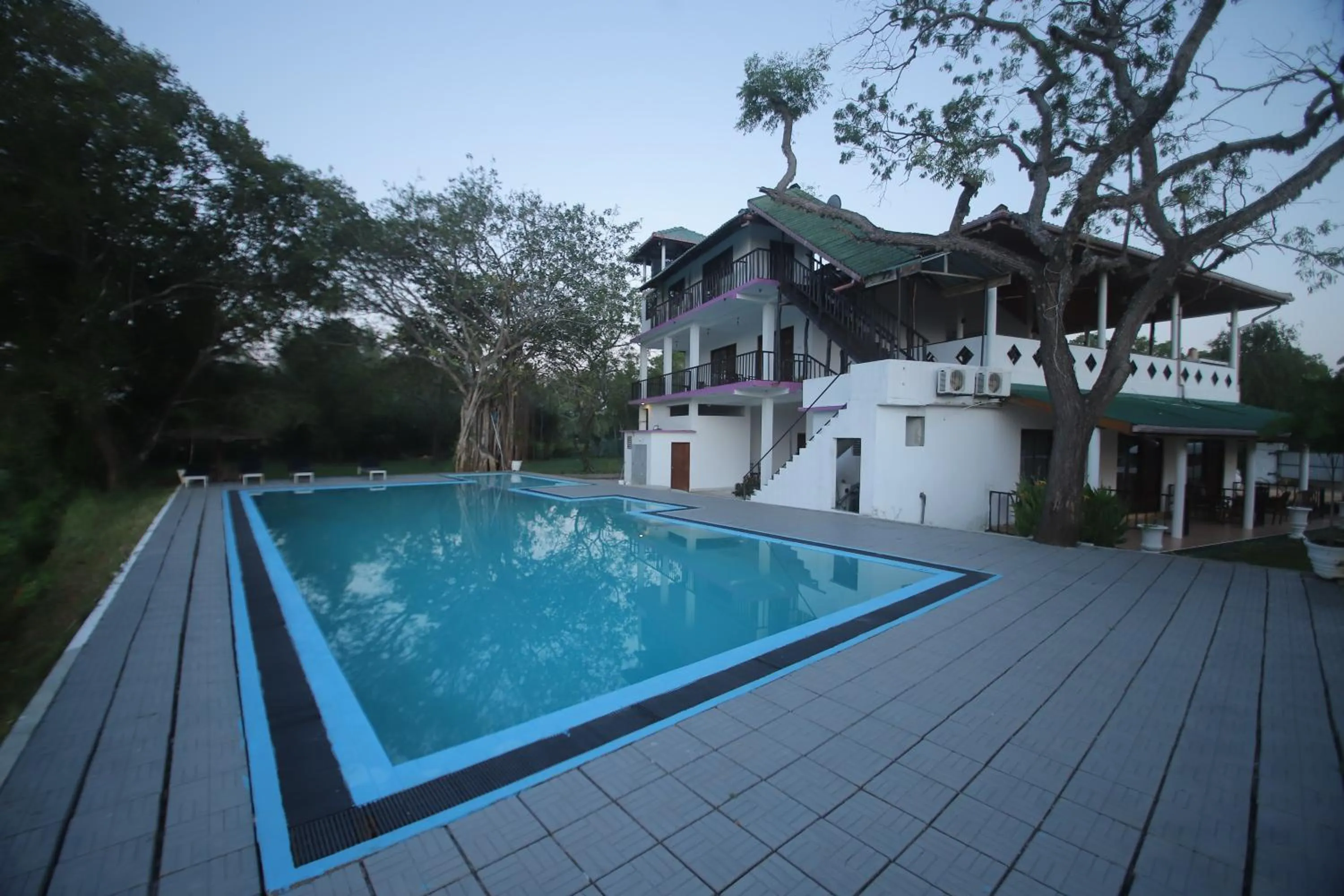 Property building in Birdsong Leisure Resort