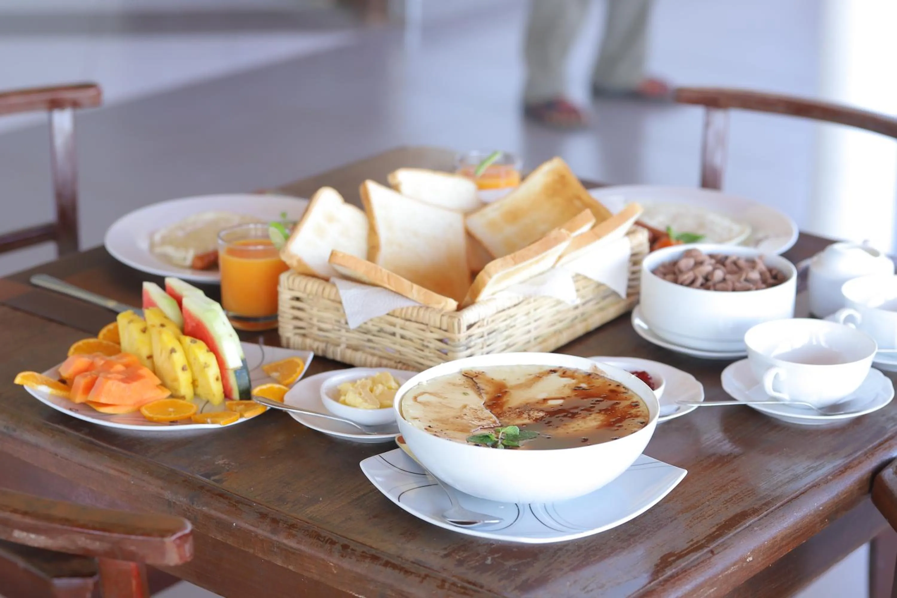 Food and drinks in Birdsong Leisure Resort