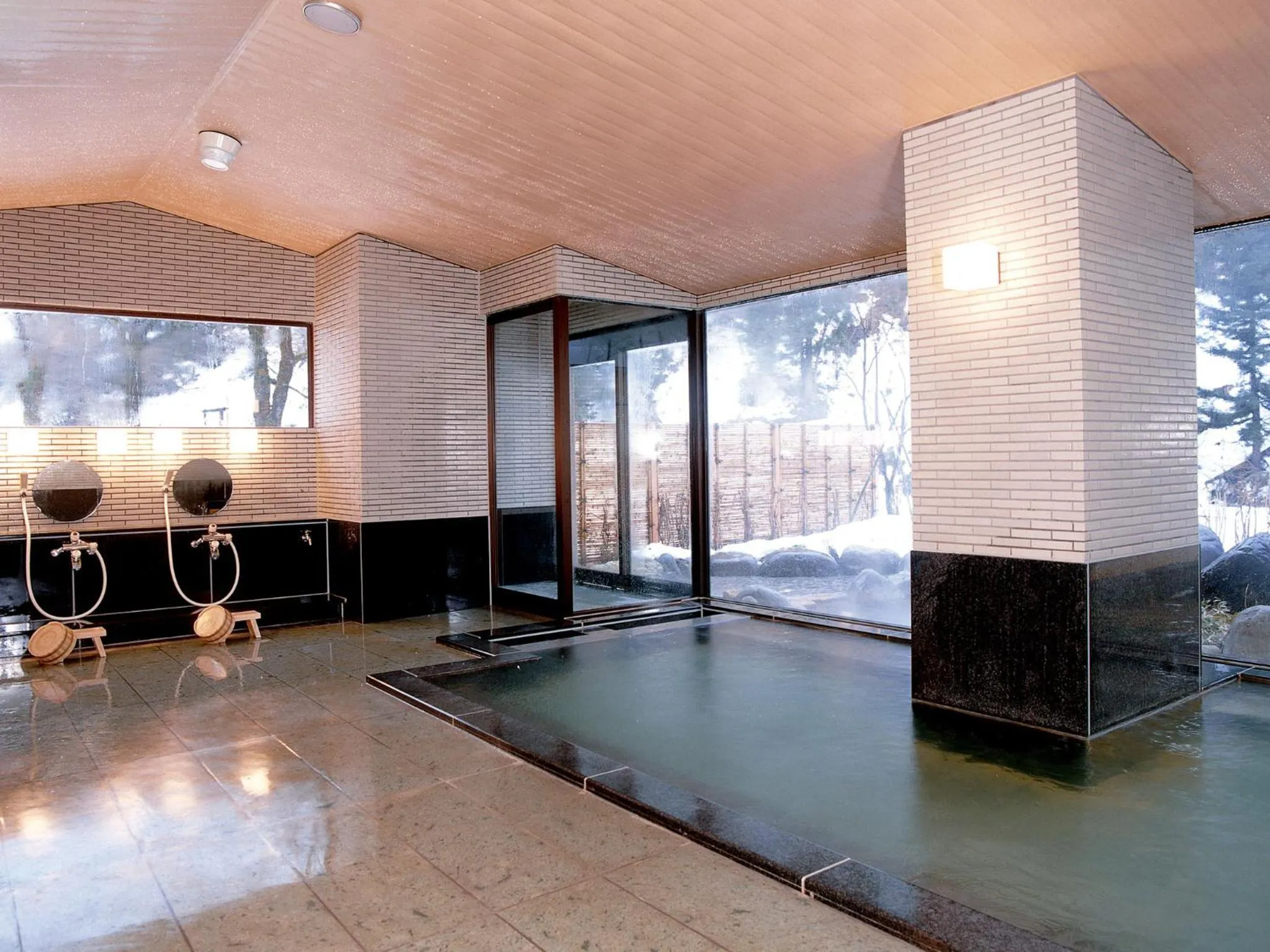 Public Bath in Rankeisou