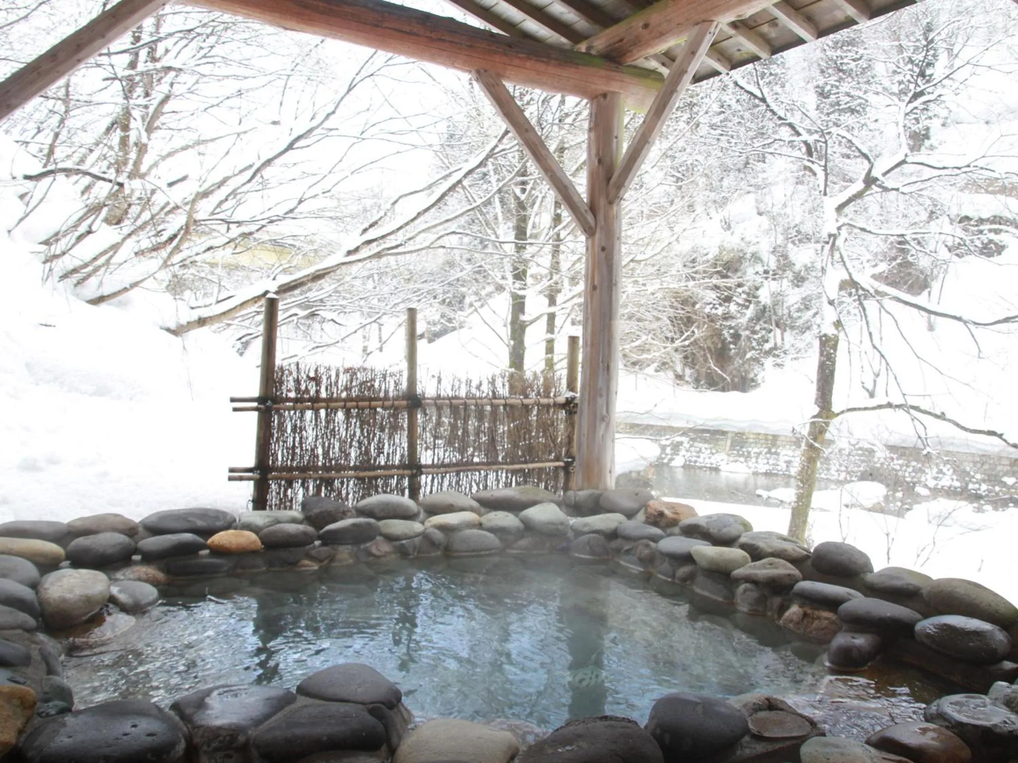 Hot Spring Bath in Rankeisou