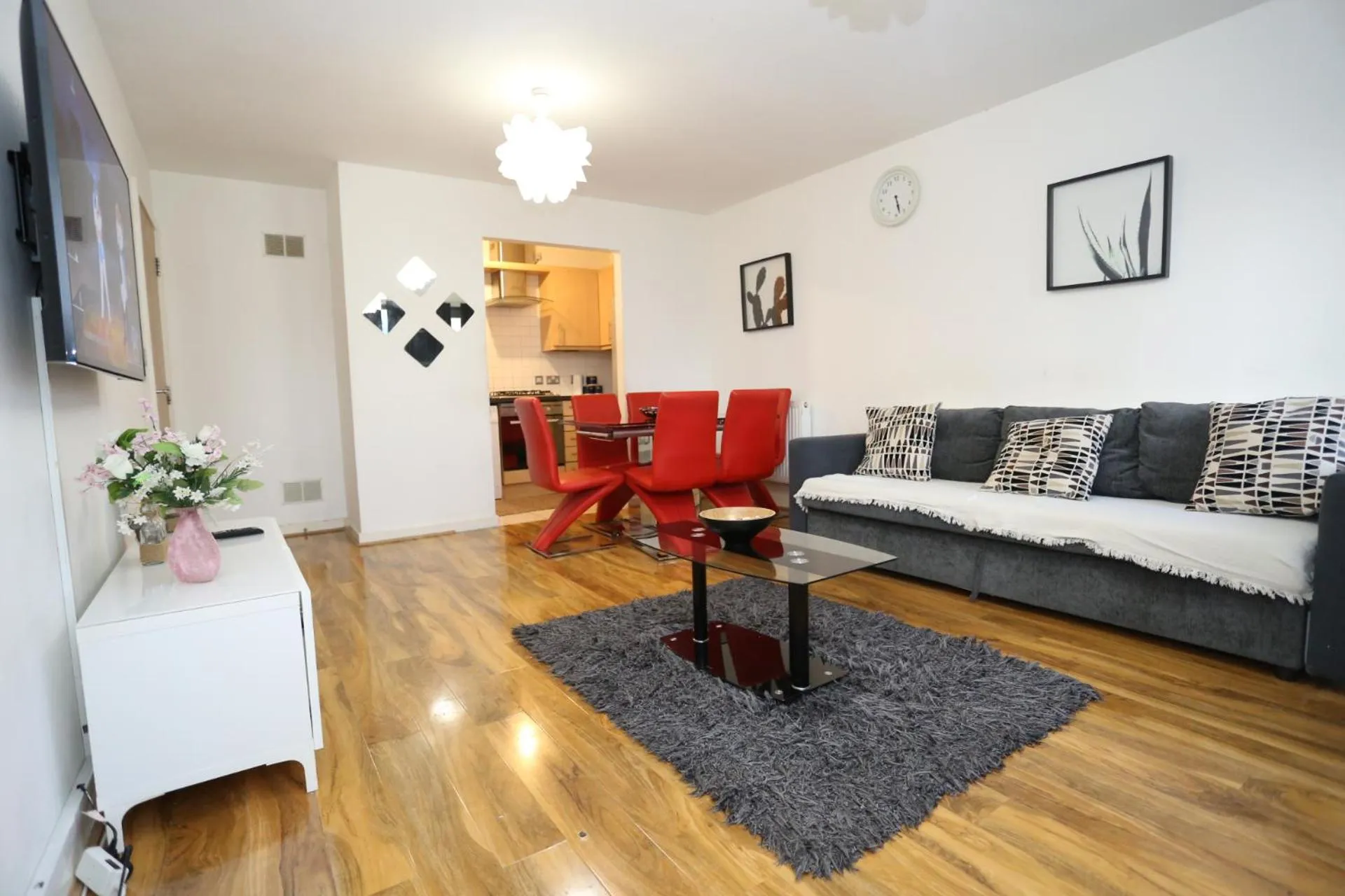 Bridge House Apartment