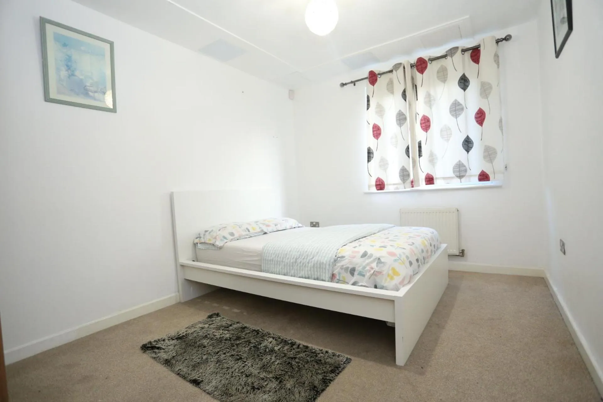 Bed in Bridge House Apartment