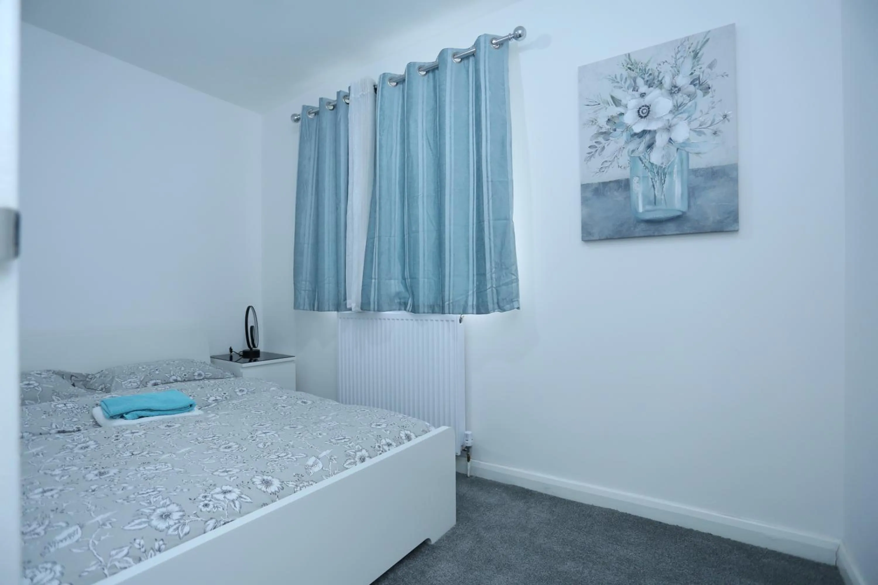 Bed in Abbeywood Station House London