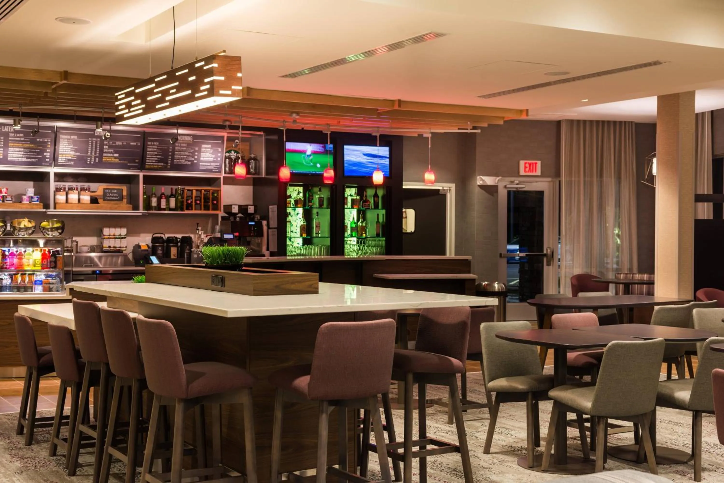 Restaurant/places to eat in Courtyard by Marriott Elmira Horseheads