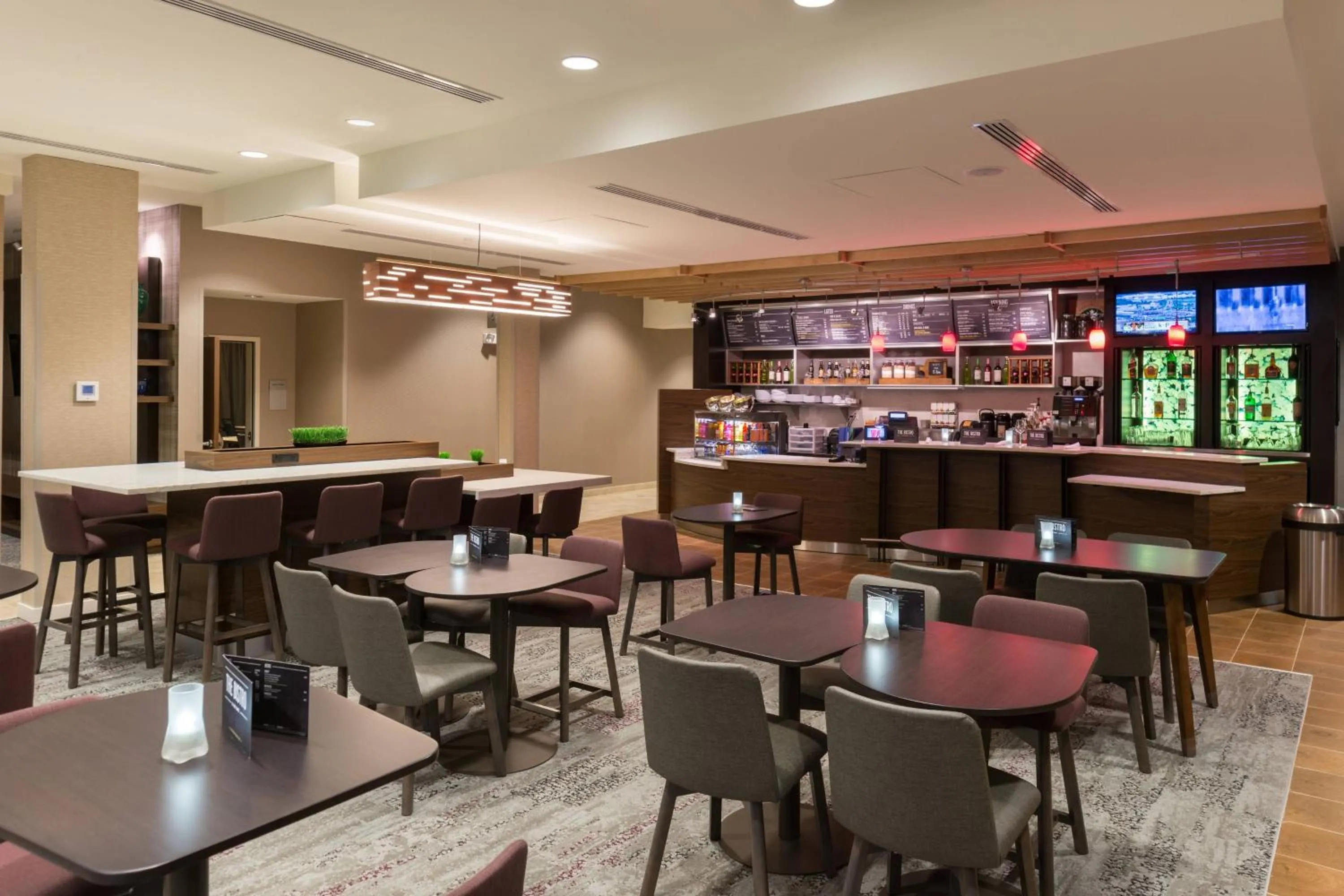 Restaurant/places to eat in Courtyard by Marriott Elmira Horseheads