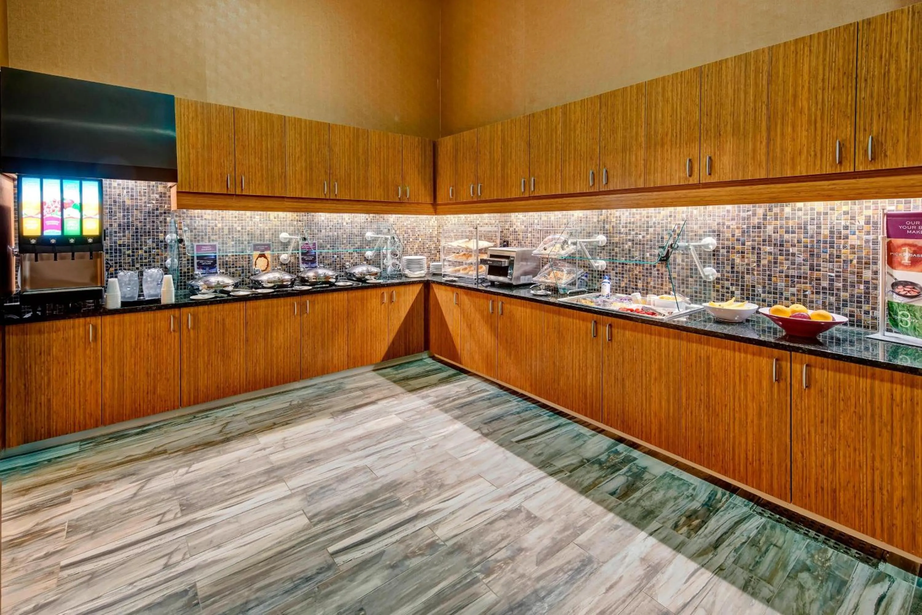 Breakfast in Residence Inn by Marriott Kansas City Downtown/Convention Center