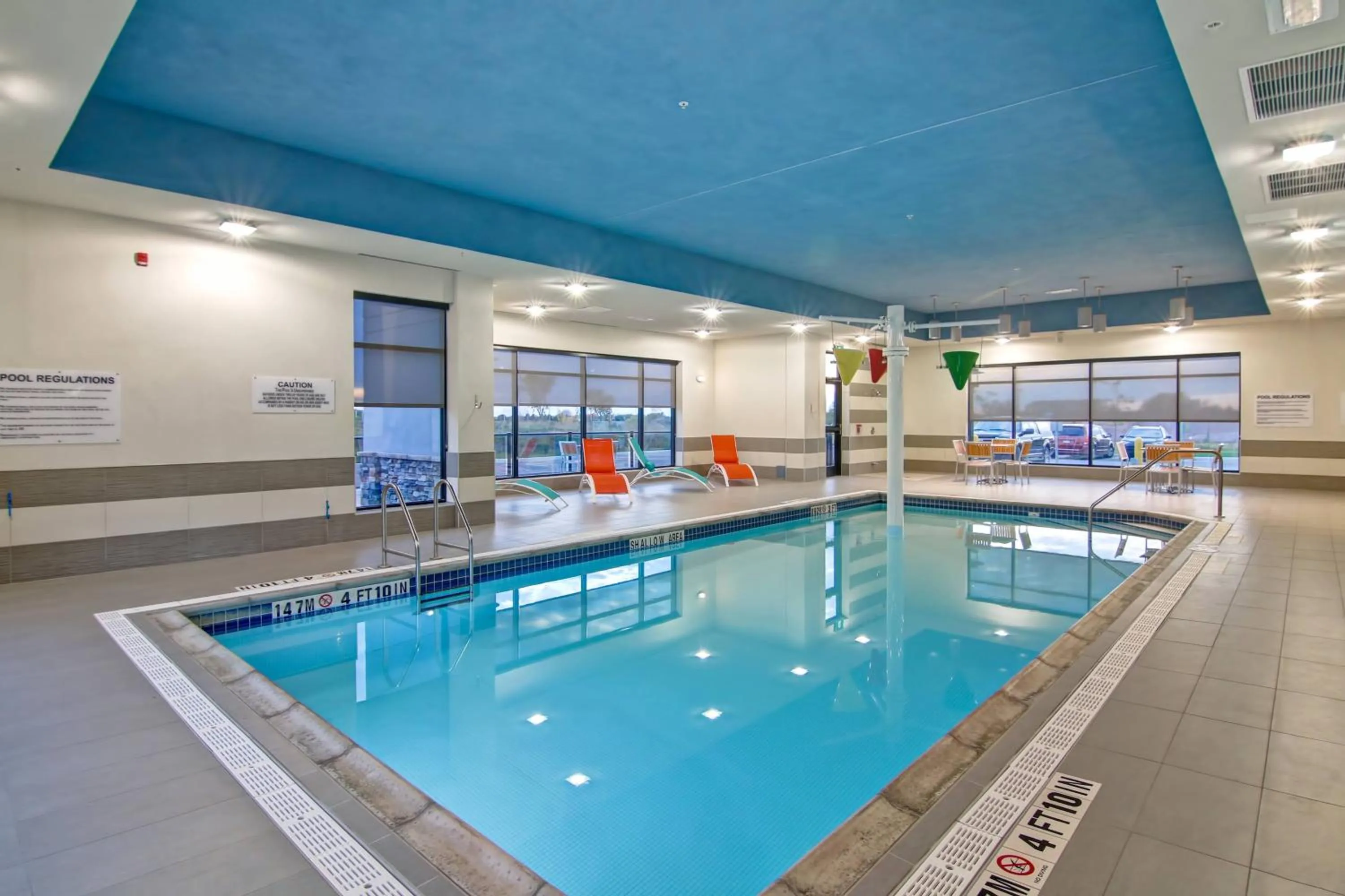 Swimming pool in TownePlace Suites by Marriott Kincardine