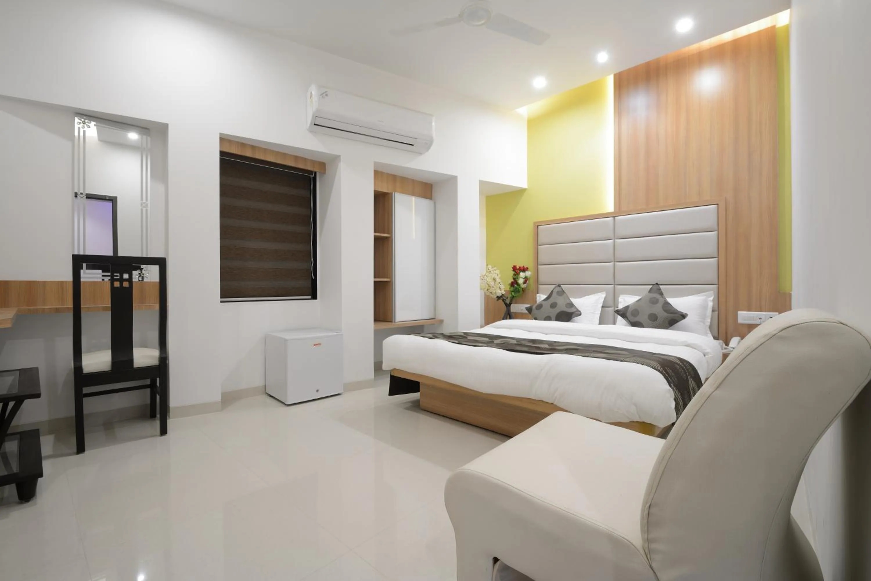 Photo of the whole room, Bed in Hotel One Up