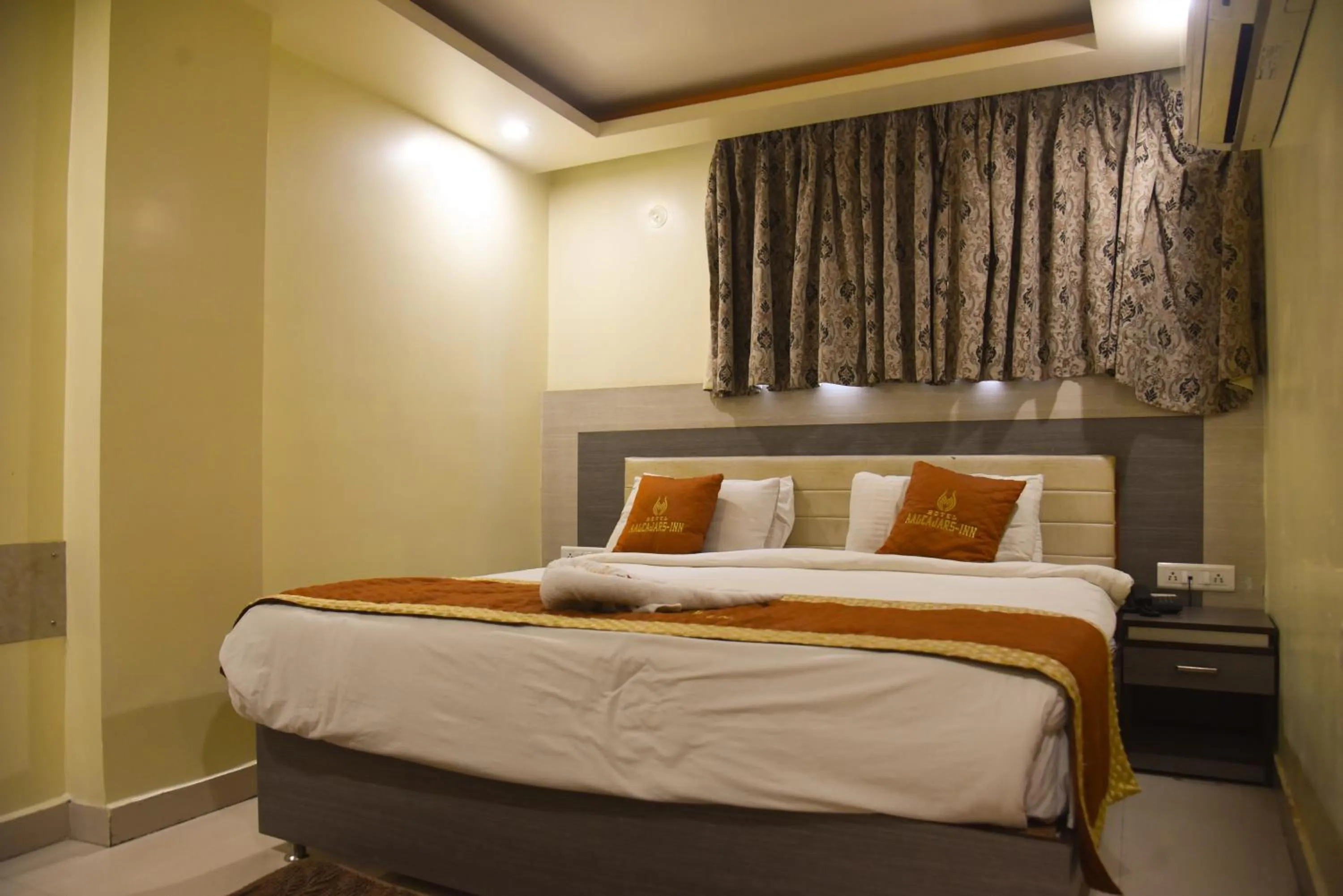 Bed in Aalcajars Inn