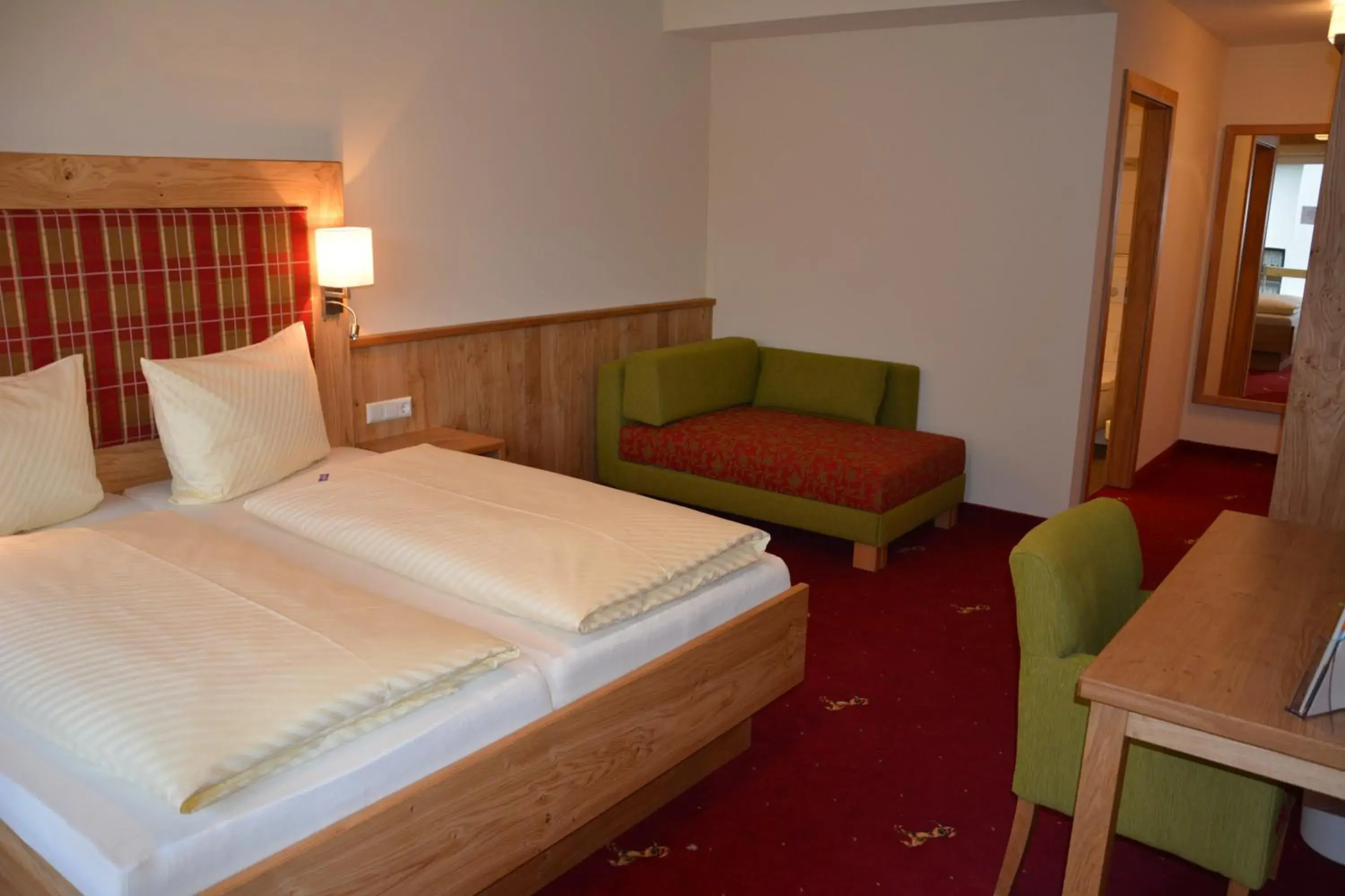 Superior Double Room - single occupancy in Landgasthof Hotel Rössle Superior Double Room - single occupancy in Landgasthof Hotel Rössle