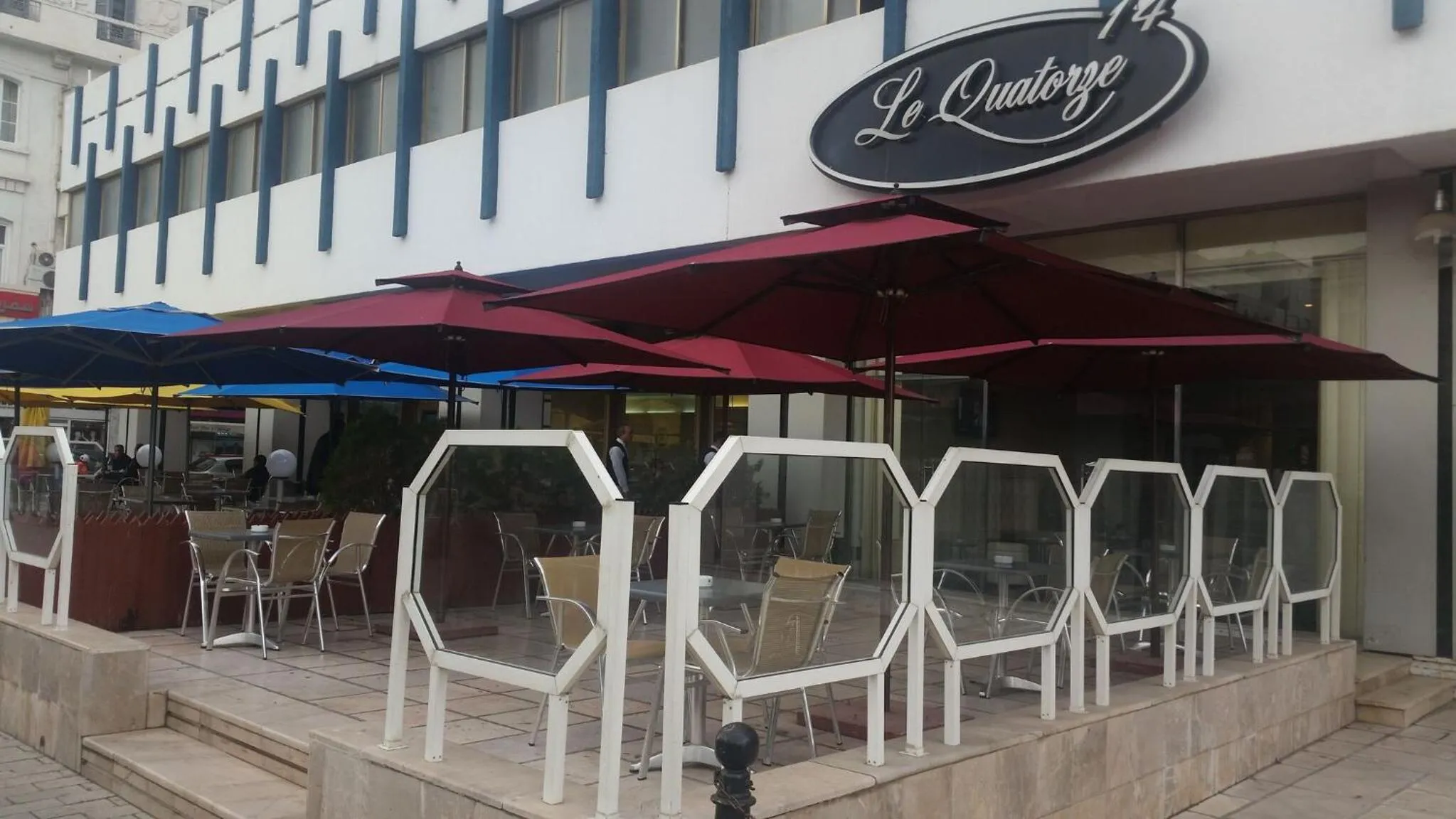 Restaurant/places to eat in El Hana International