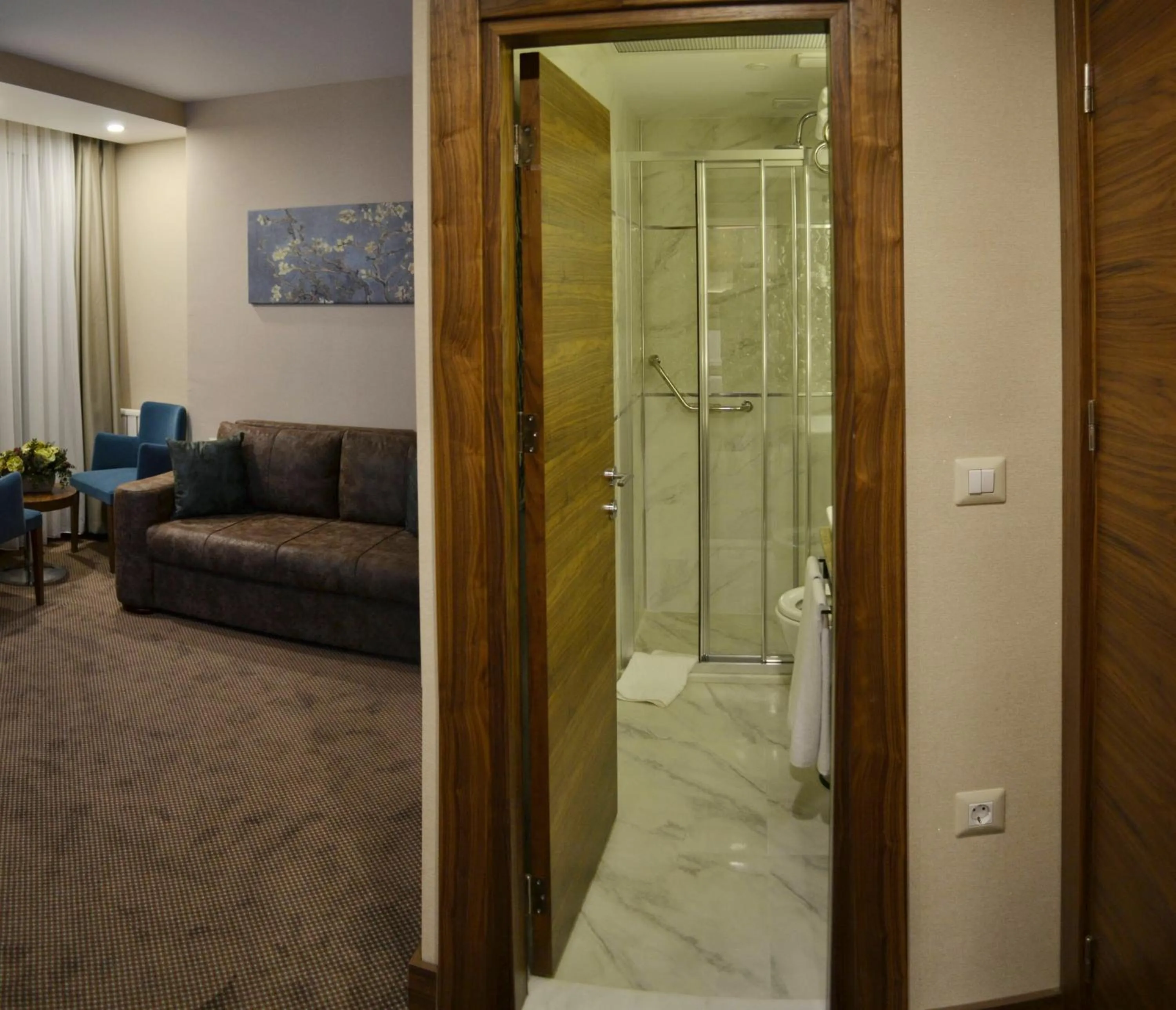 Shower in Görükle Güler Park Hotel