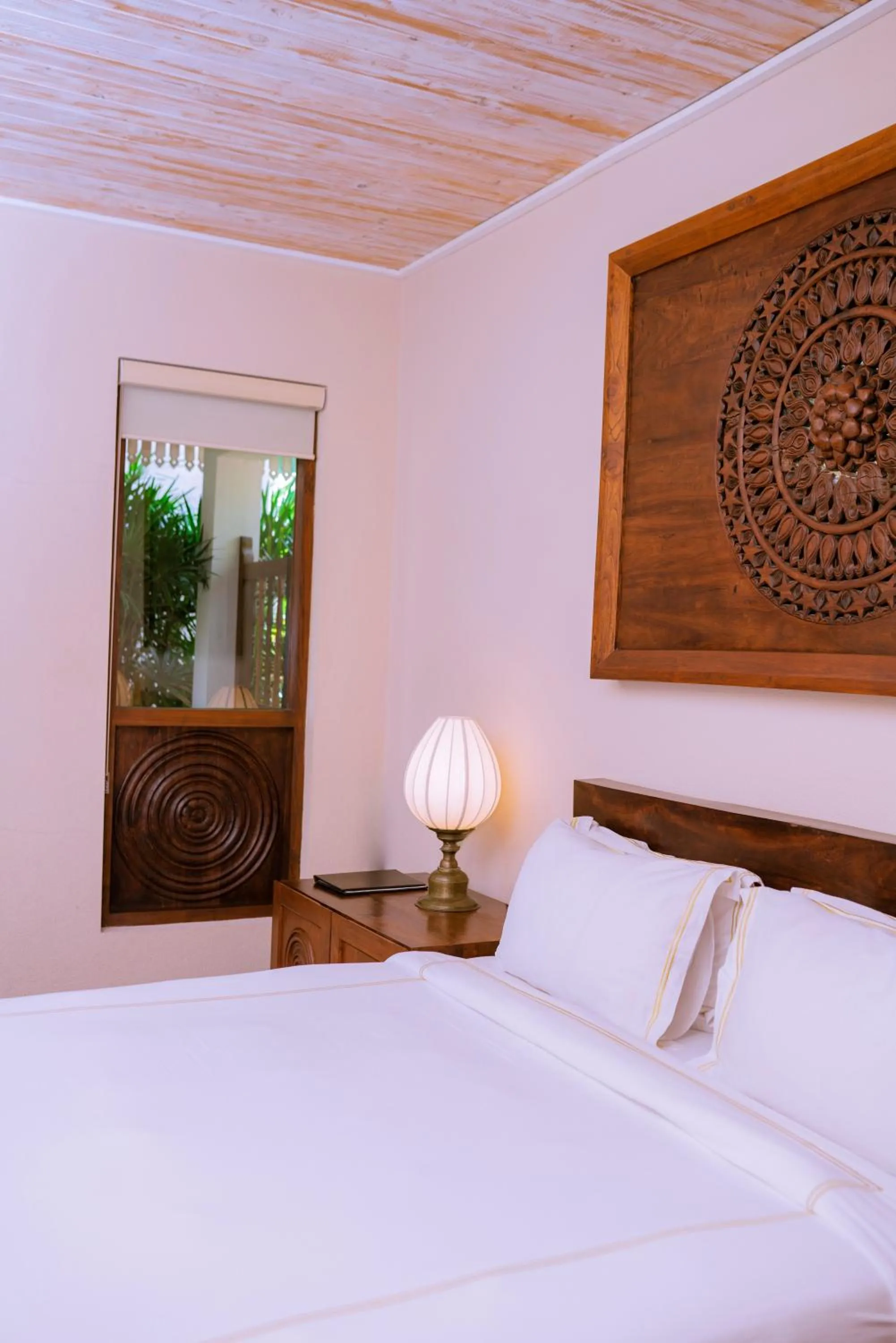 Bed in Aga Surf View