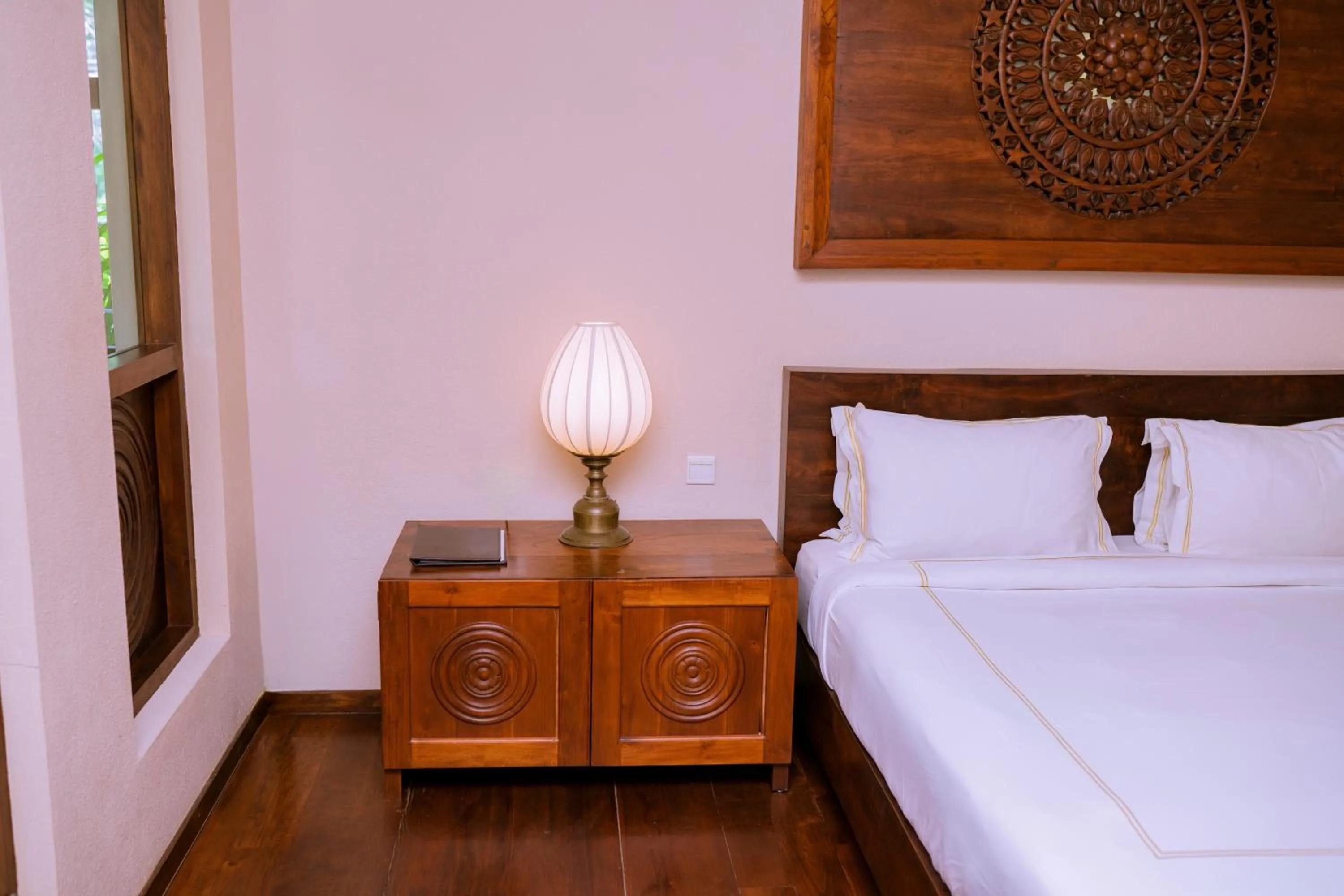 Bed in Aga Surf View