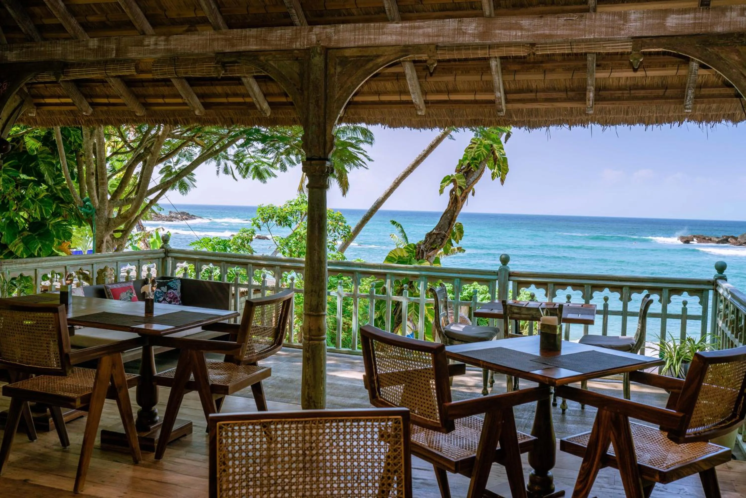 Restaurant/places to eat in Aga Surf View