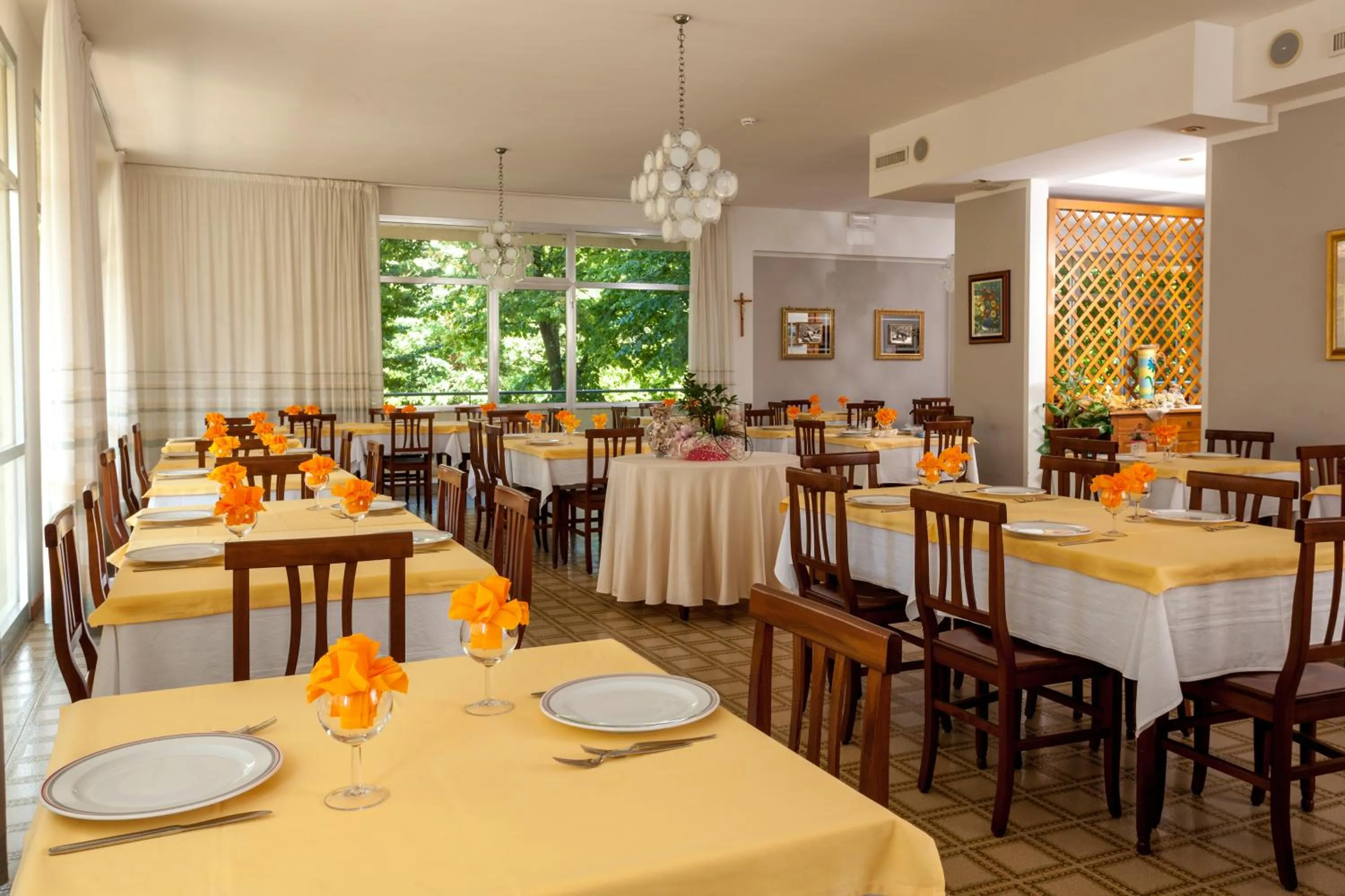 Restaurant/places to eat in Hotel Gattuccio