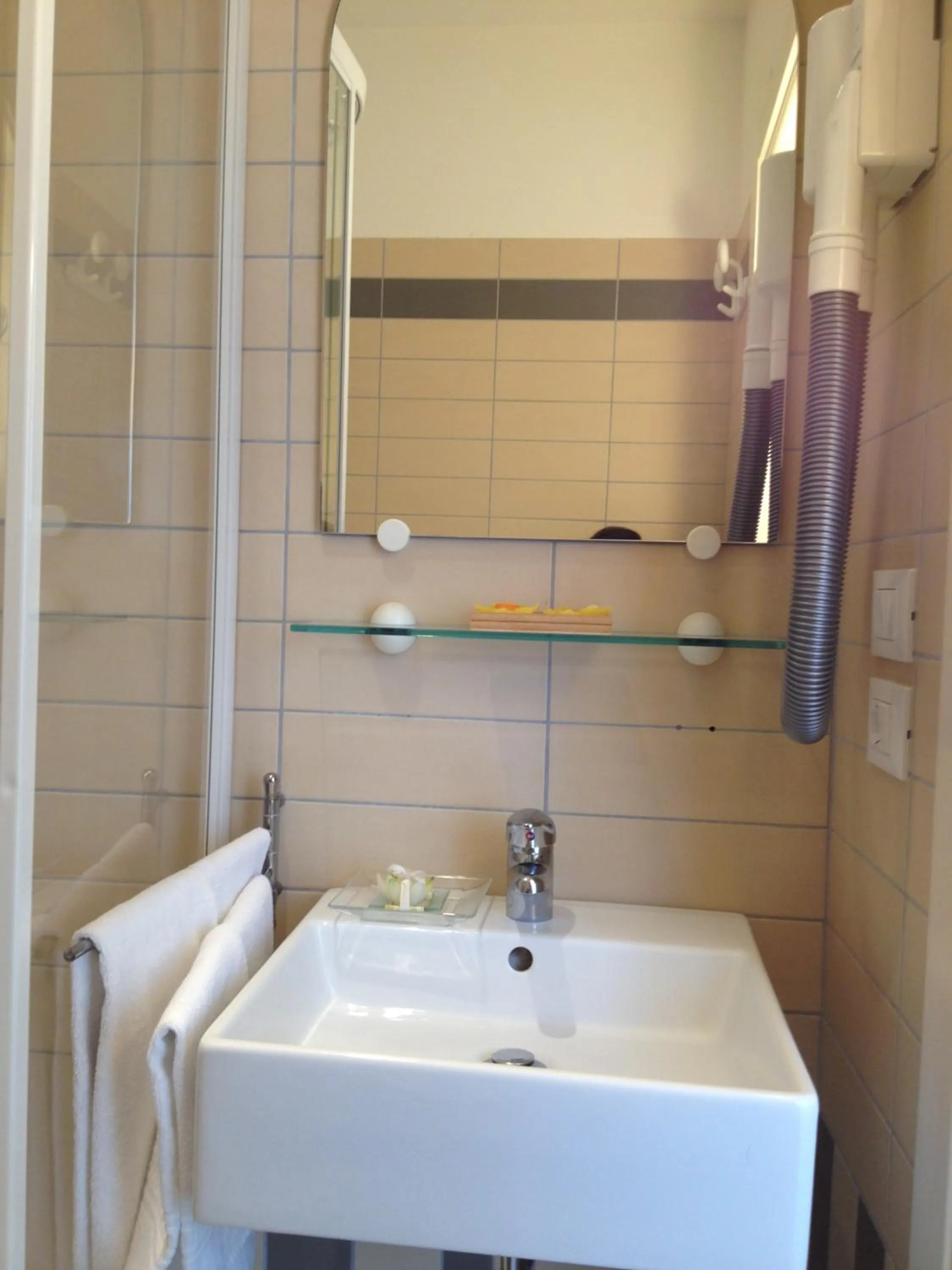 Bathroom in Hotel Gattuccio