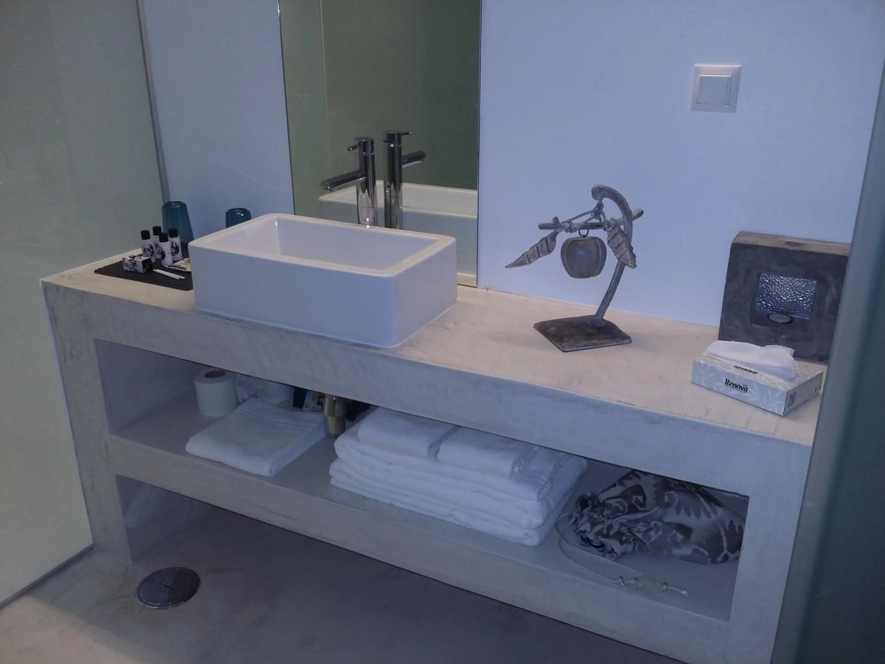 Bathroom in Alma Moura Residences