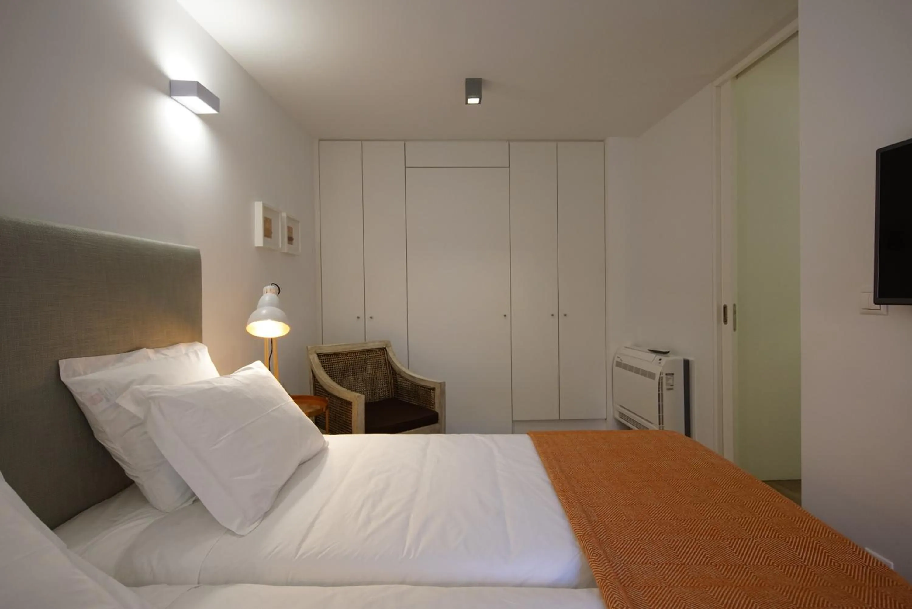 Bed in Alma Moura Residences