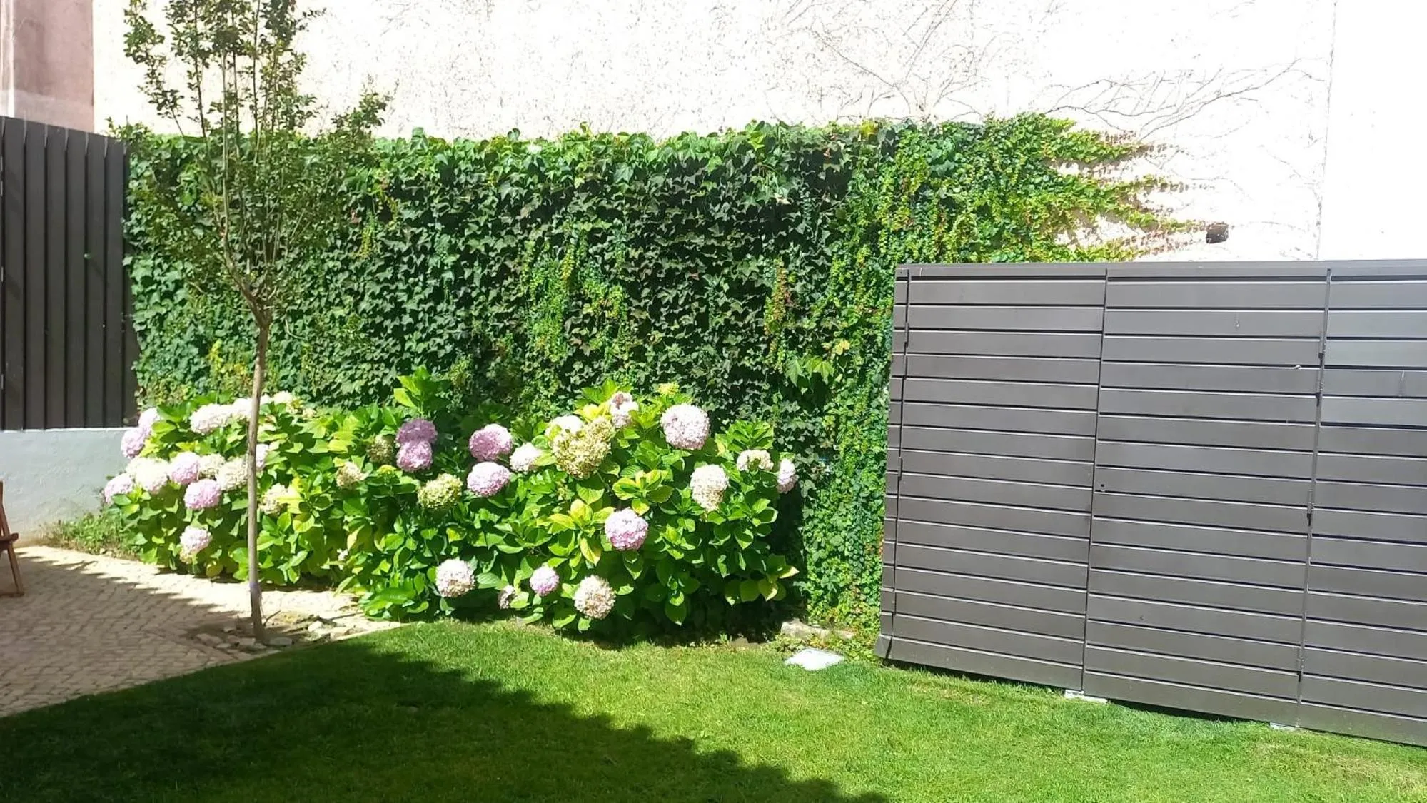 Property building in Alma Moura Residences