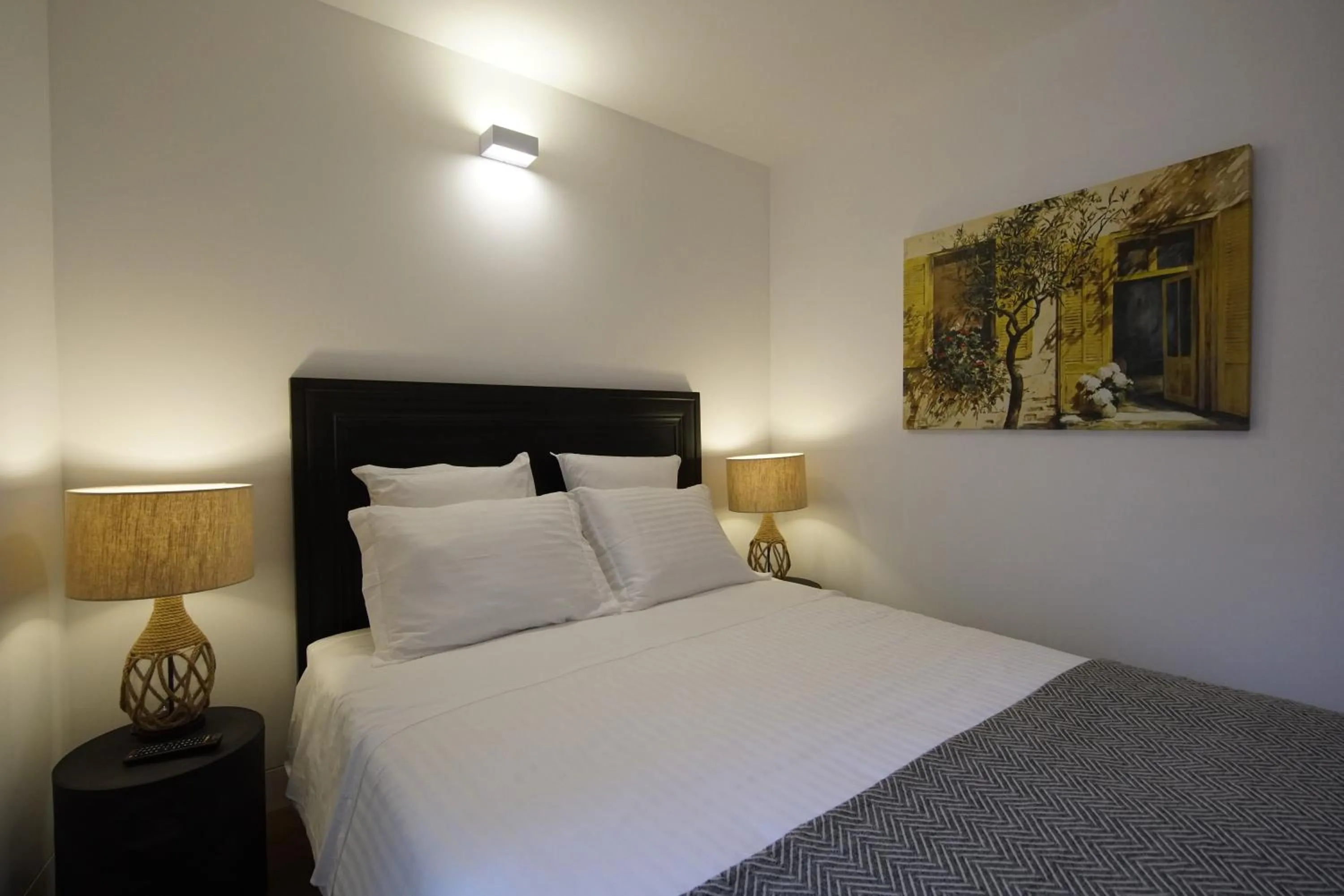 Bed in Alma Moura Residences