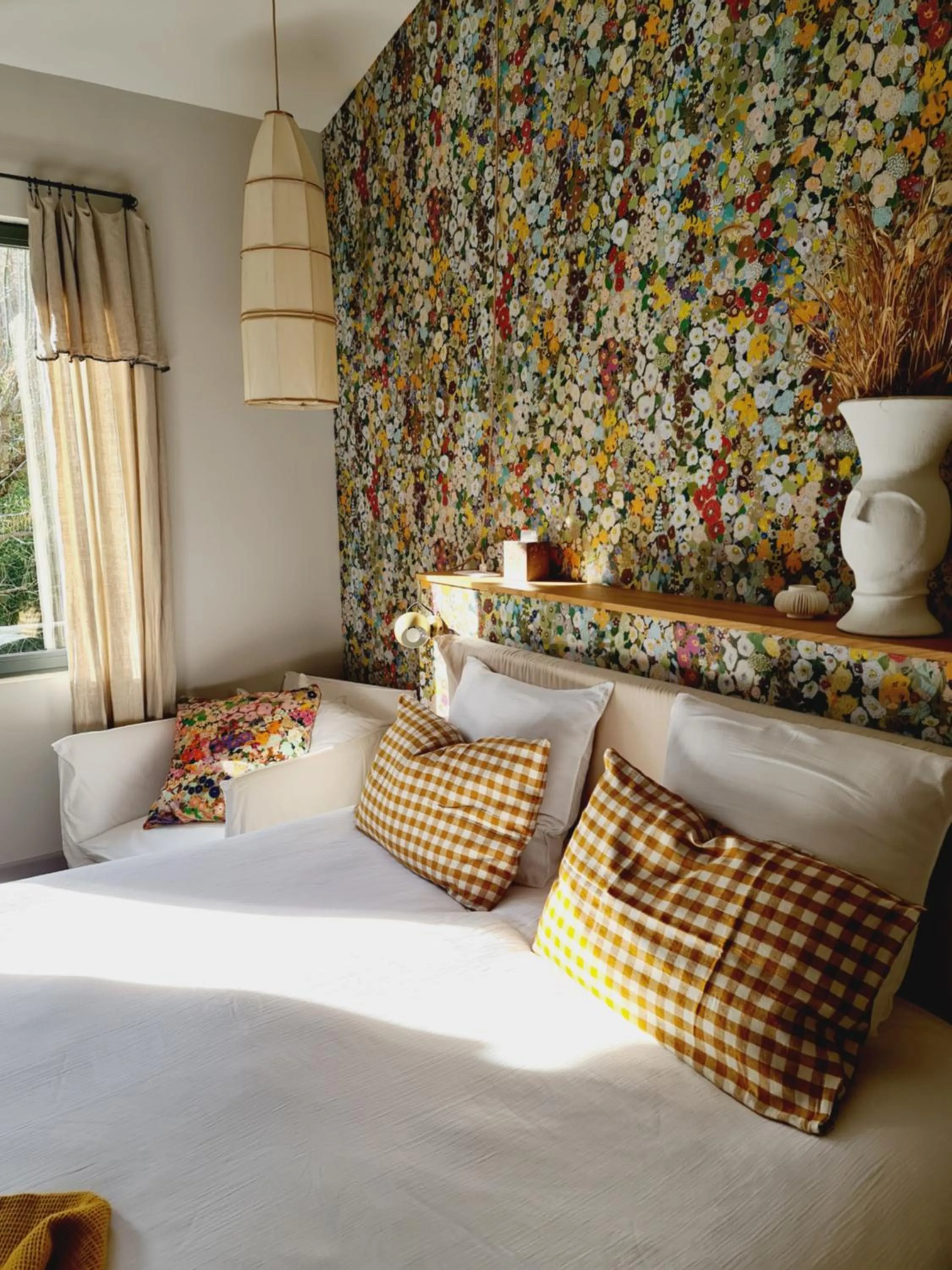 Bed in La Magnanerie de l'Isle B&B