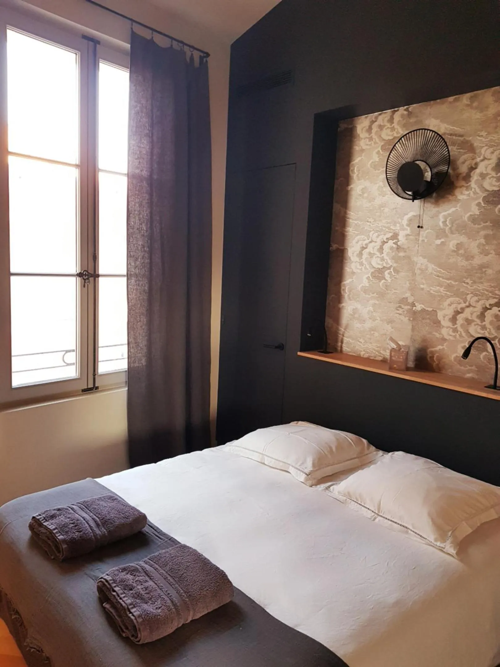 Bed in La Magnanerie de l'Isle B&B