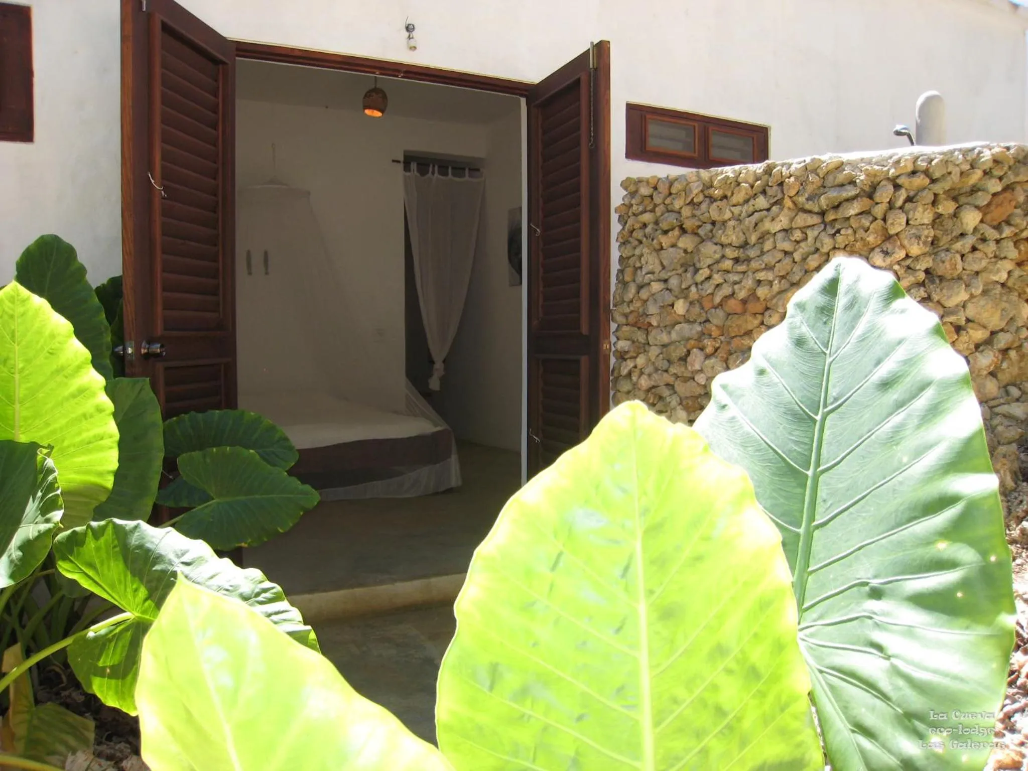 Shower in La Cueva Eco-Lodge
