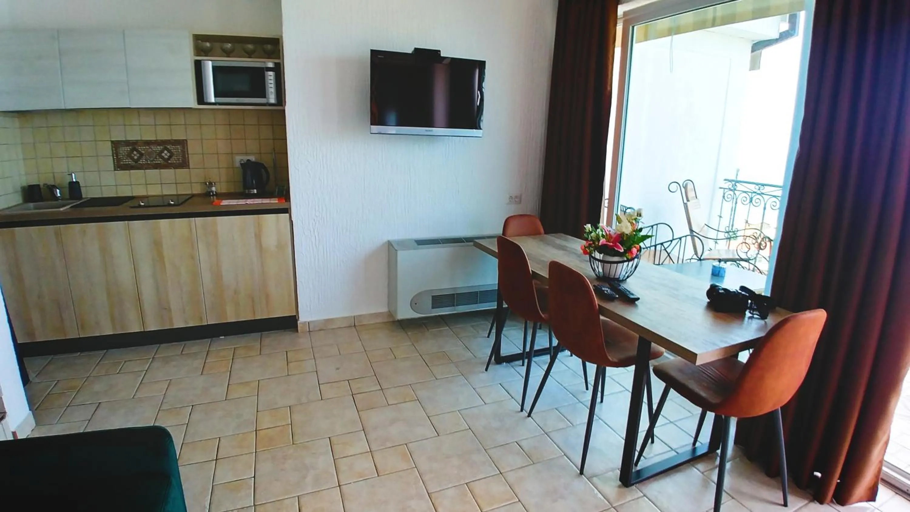Kitchen or kitchenette in Villa Edelweiss
