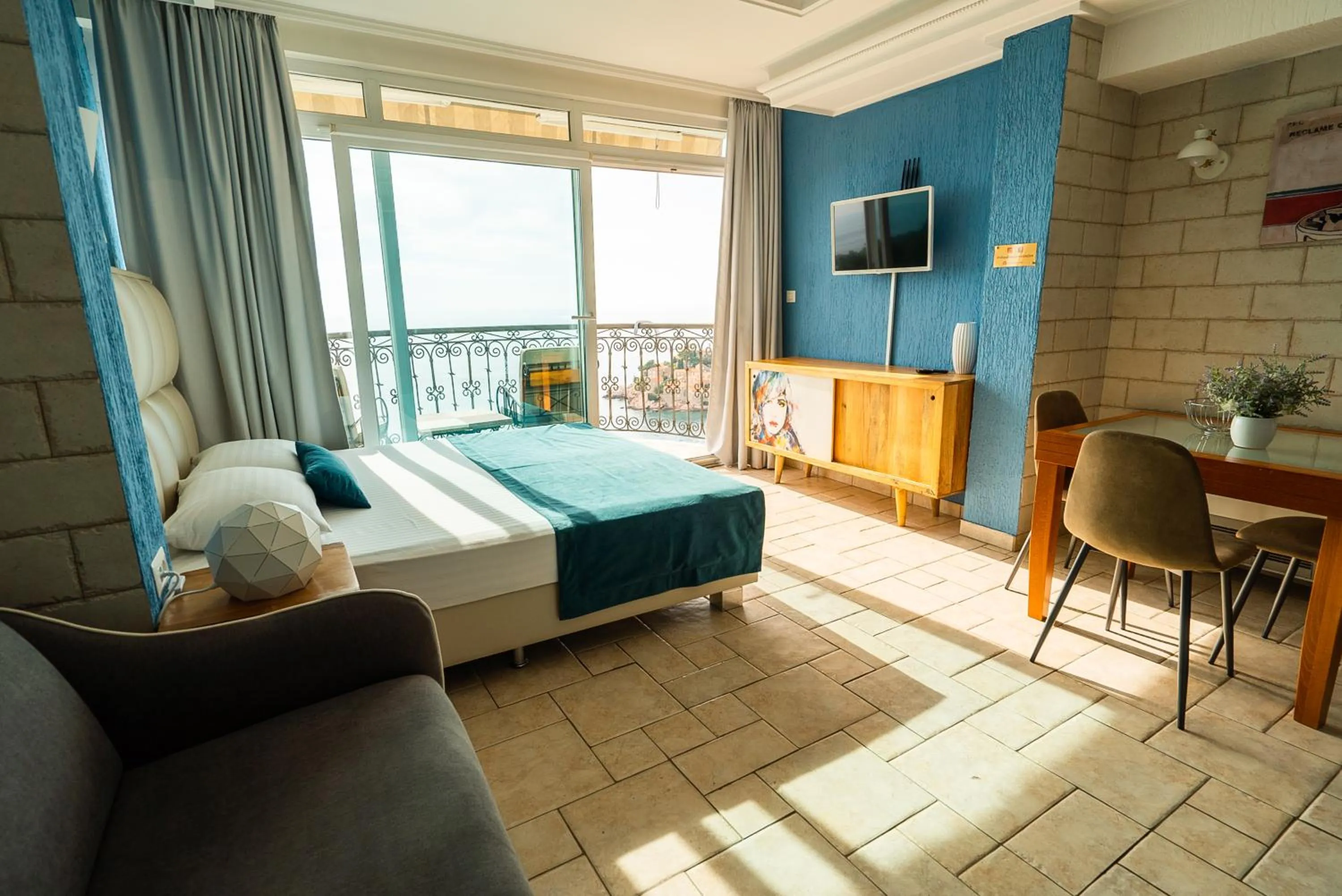 Photo of the whole room, Bed in Villa Edelweiss