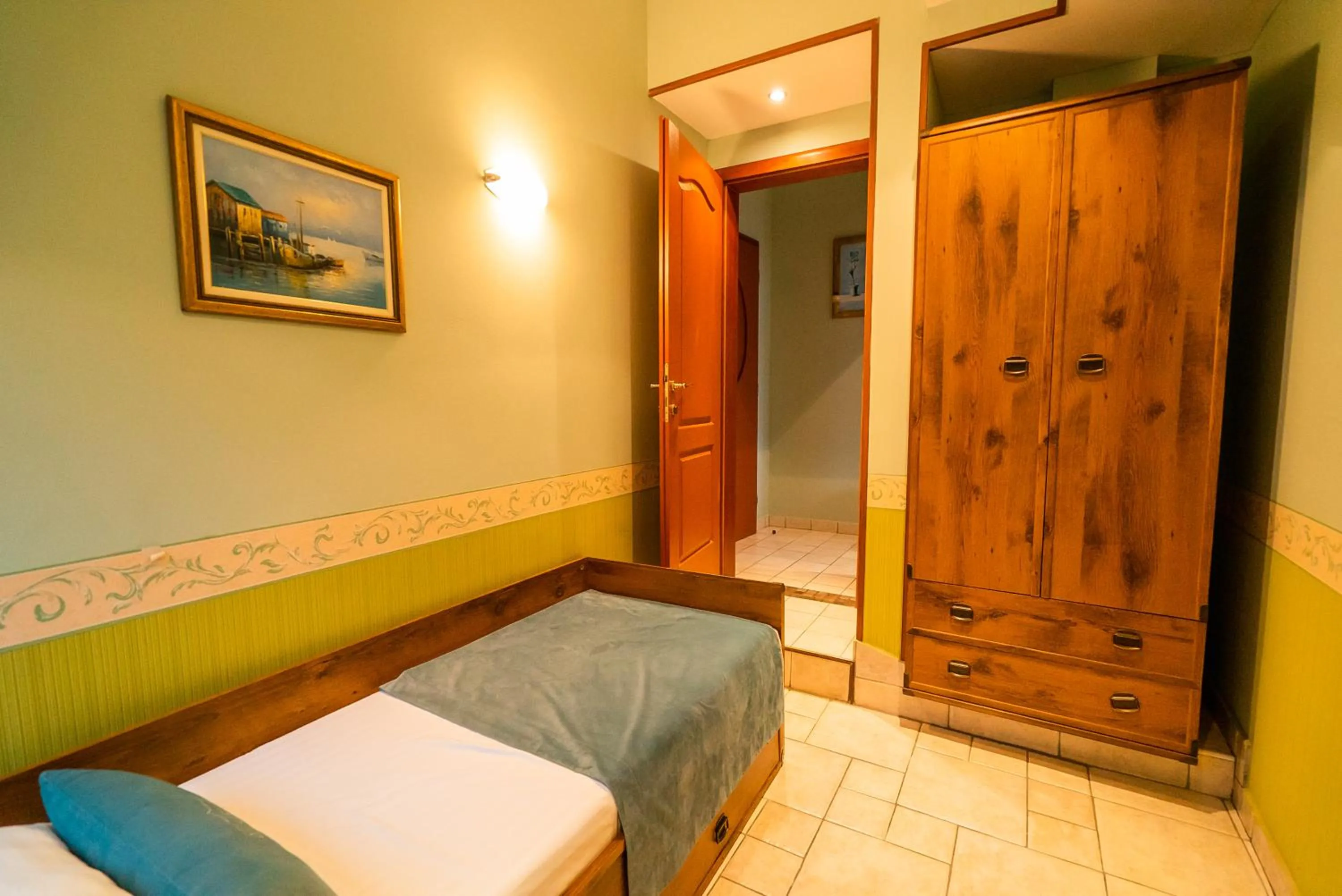 Bedroom, Bed in Villa Edelweiss