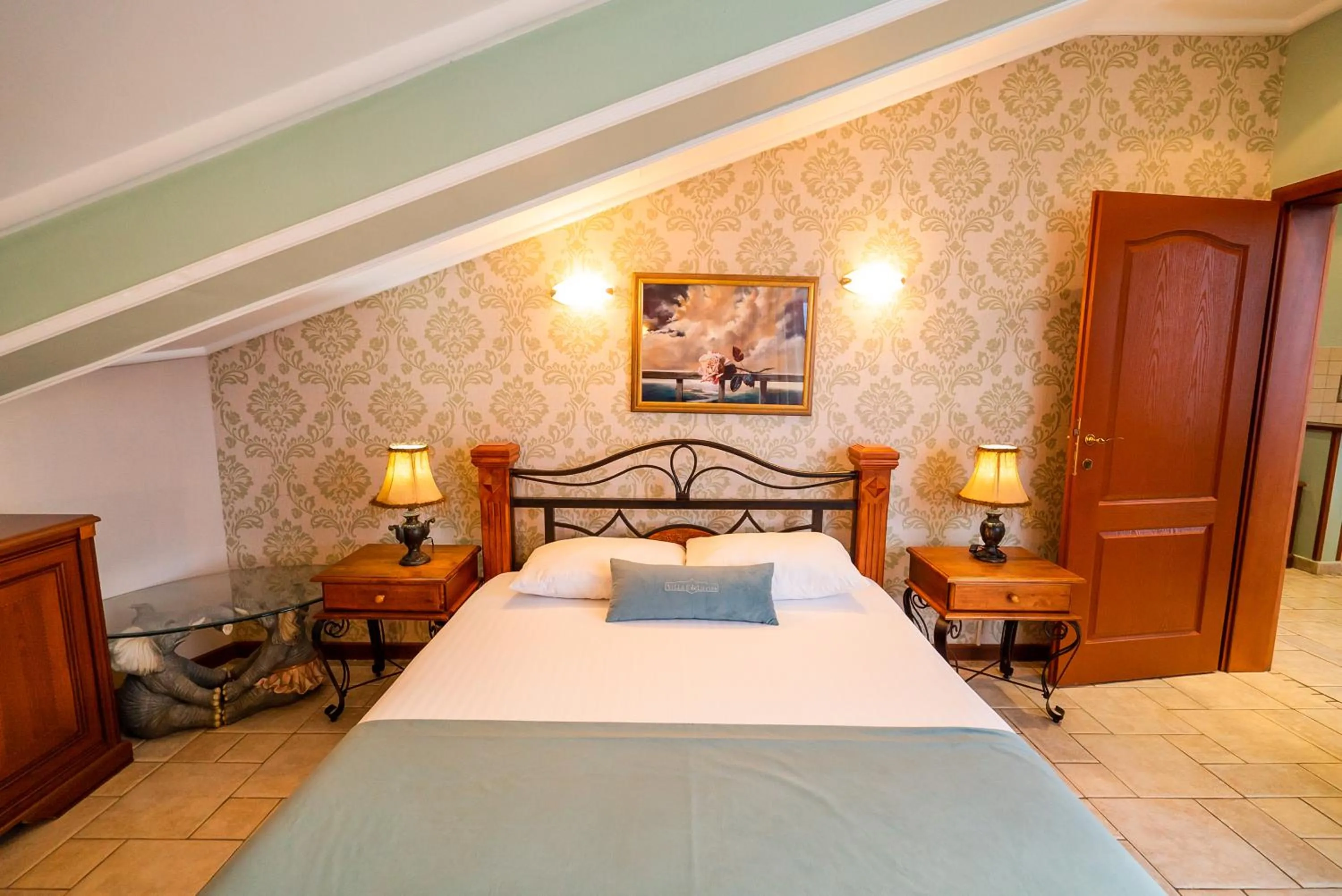 Bedroom, Bed in Villa Edelweiss