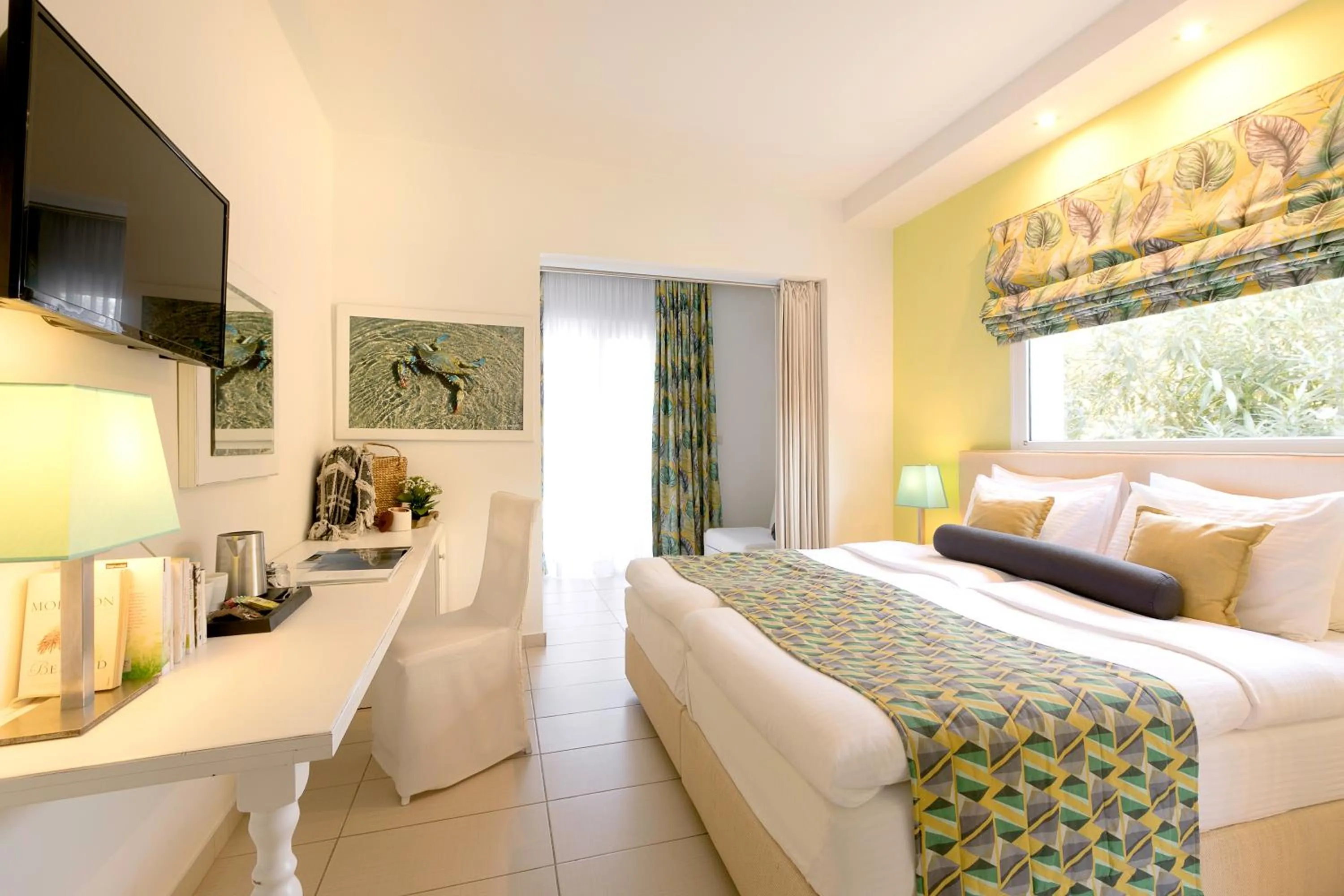 Coffee/tea facilities, Bed in Mandraki Village Boutique Hotel